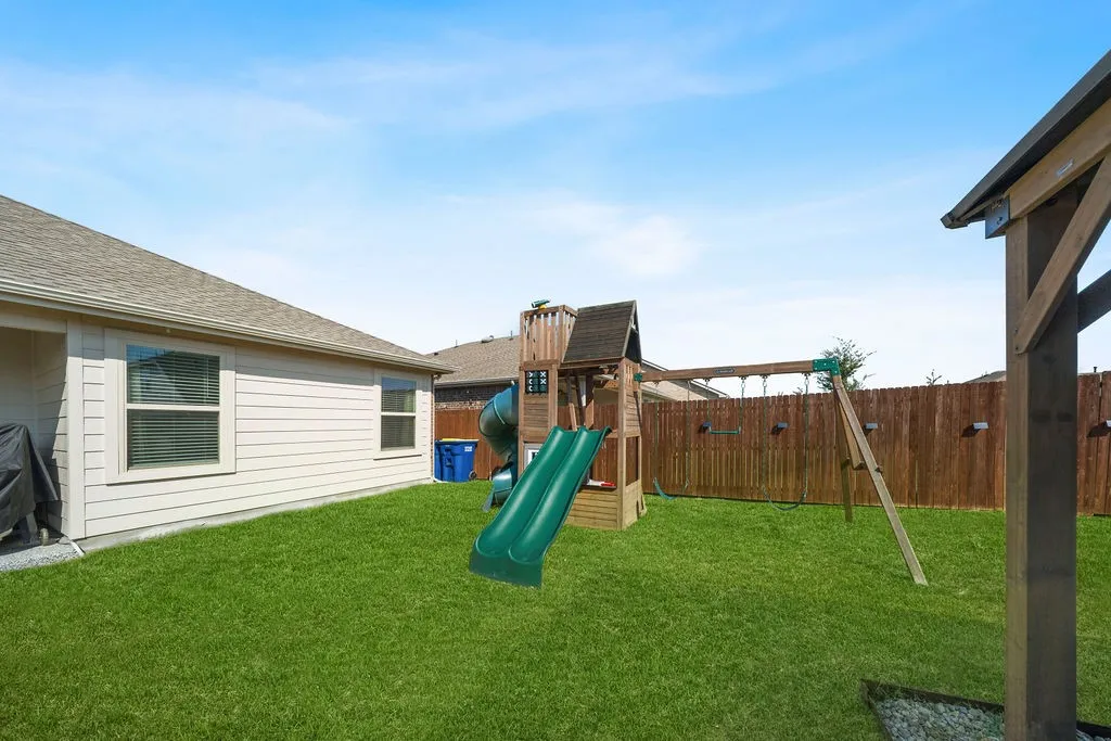 Single Family Residence For Rent in Collin County , 7216 Seton Place, Mc Kinney, Texas 75071, 3 Bedroom, 2 Bathroom, 2 Garage spaces, 1,480 Sqft, built in 2024, mls#21392316, Real Estate Agent in Mc Kinney, Homes For Rent in Collin county, Homes For Rent in Mc Kinney, Realtor in Mc Kinney Texas, Real Estate Brokerage Independent Realty Texas, Luminita Cordes Realtor