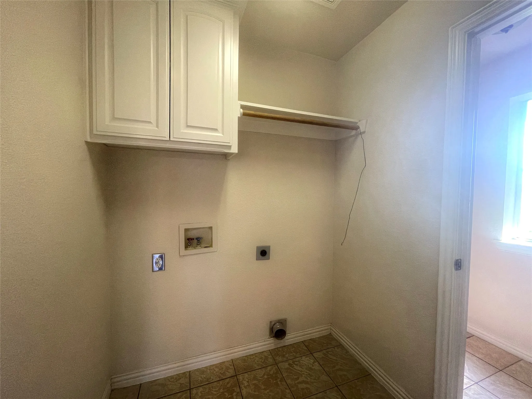 Single Family Residence For Rent in Tarrant County , 8664 Lariat Circle, Fort Worth, Texas 76244, 3 Bedroom, 2 Bathroom, 2 Garage spaces, 2,671 Sqft, built in 2002, mls#21392727, Real Estate Agent in Fort Worth, Homes For Rent in Tarrant county, Homes For Rent in Fort Worth, Realtor in Fort Worth Texas, Real Estate Brokerage Independent Realty Texas, Luminita Cordes Realtor