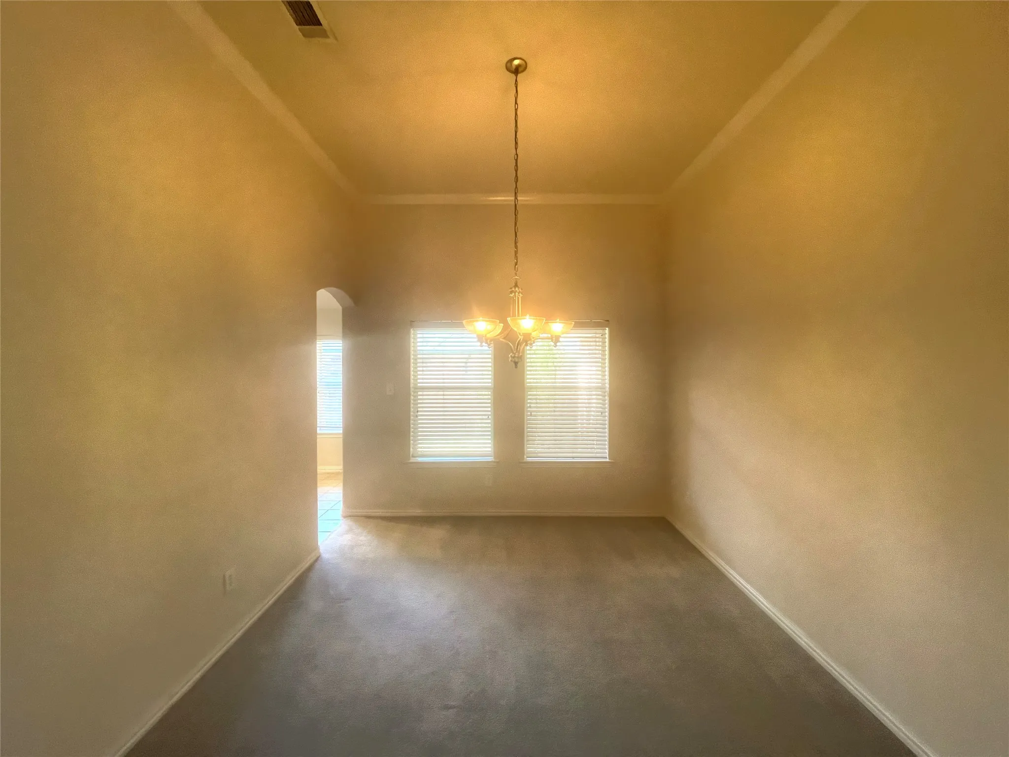 Single Family Residence For Rent in Tarrant County , 8664 Lariat Circle, Fort Worth, Texas 76244, 3 Bedroom, 2 Bathroom, 2 Garage spaces, 2,671 Sqft, built in 2002, mls#21392727, Real Estate Agent in Fort Worth, Homes For Rent in Tarrant county, Homes For Rent in Fort Worth, Realtor in Fort Worth Texas, Real Estate Brokerage Independent Realty Texas, Luminita Cordes Realtor