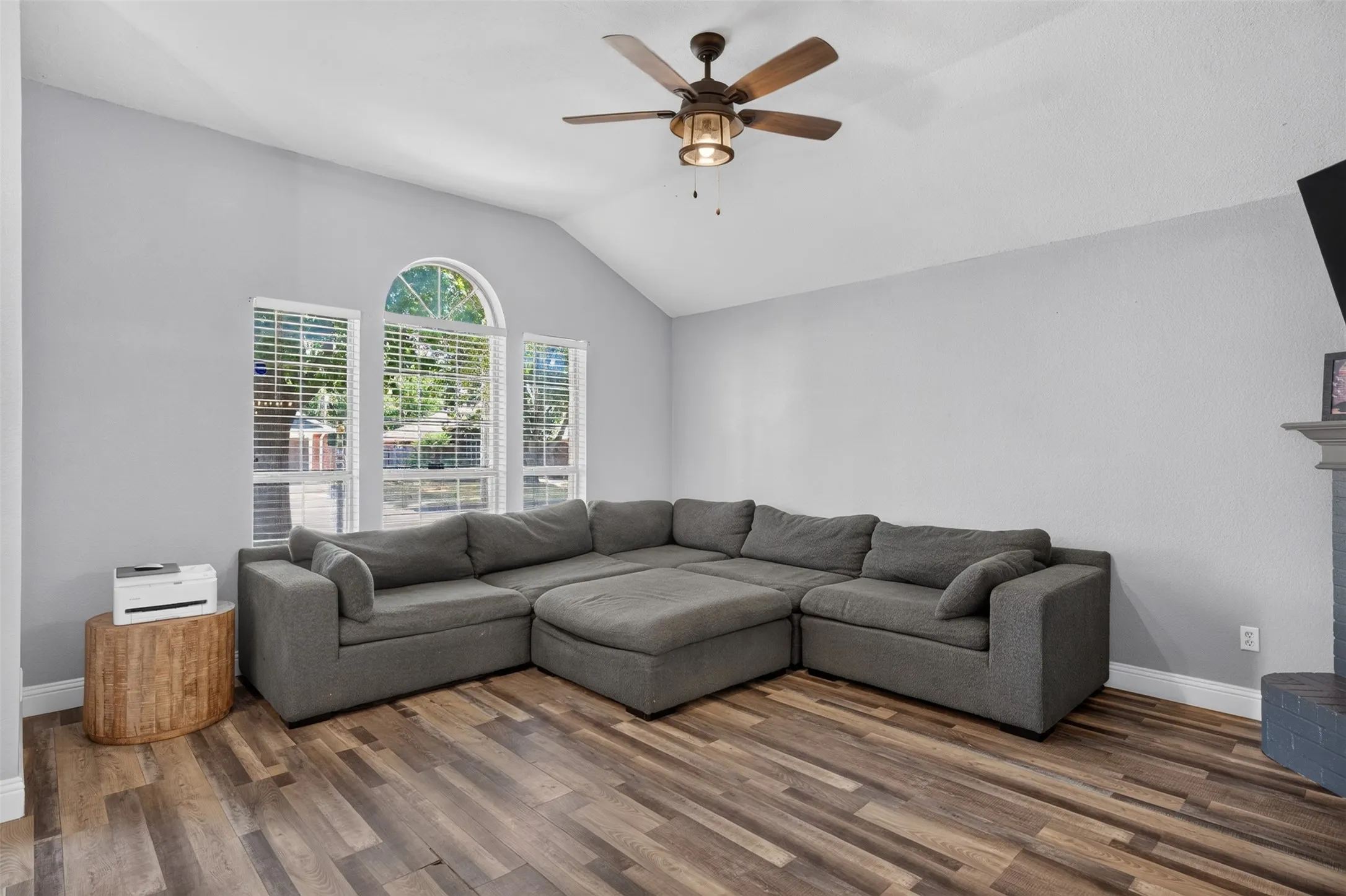 Single Family Residence For Sale in Johnson County , 1150 Marc Street, Burleson, Texas 76028, 3 Bedroom, 2 Bathroom, 2 Garage spaces, 1,662 Sqft, built in 1998, mls#21391495, Real Estate Agent in Burleson, Homes For Sale in Johnson county, Homes For Sale in Burleson, Realtor in Burleson Texas, Real Estate Brokerage Independent Realty Texas, Luminita Cordes Realtor
