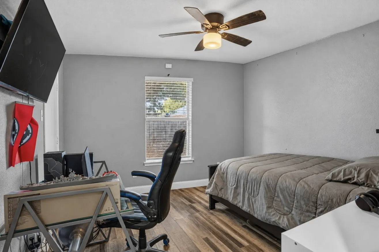 Single Family Residence For Sale in Johnson County , 1150 Marc Street, Burleson, Texas 76028, 3 Bedroom, 2 Bathroom, 2 Garage spaces, 1,662 Sqft, built in 1998, mls#21391495, Real Estate Agent in Burleson, Homes For Sale in Johnson county, Homes For Sale in Burleson, Realtor in Burleson Texas, Real Estate Brokerage Independent Realty Texas, Luminita Cordes Realtor