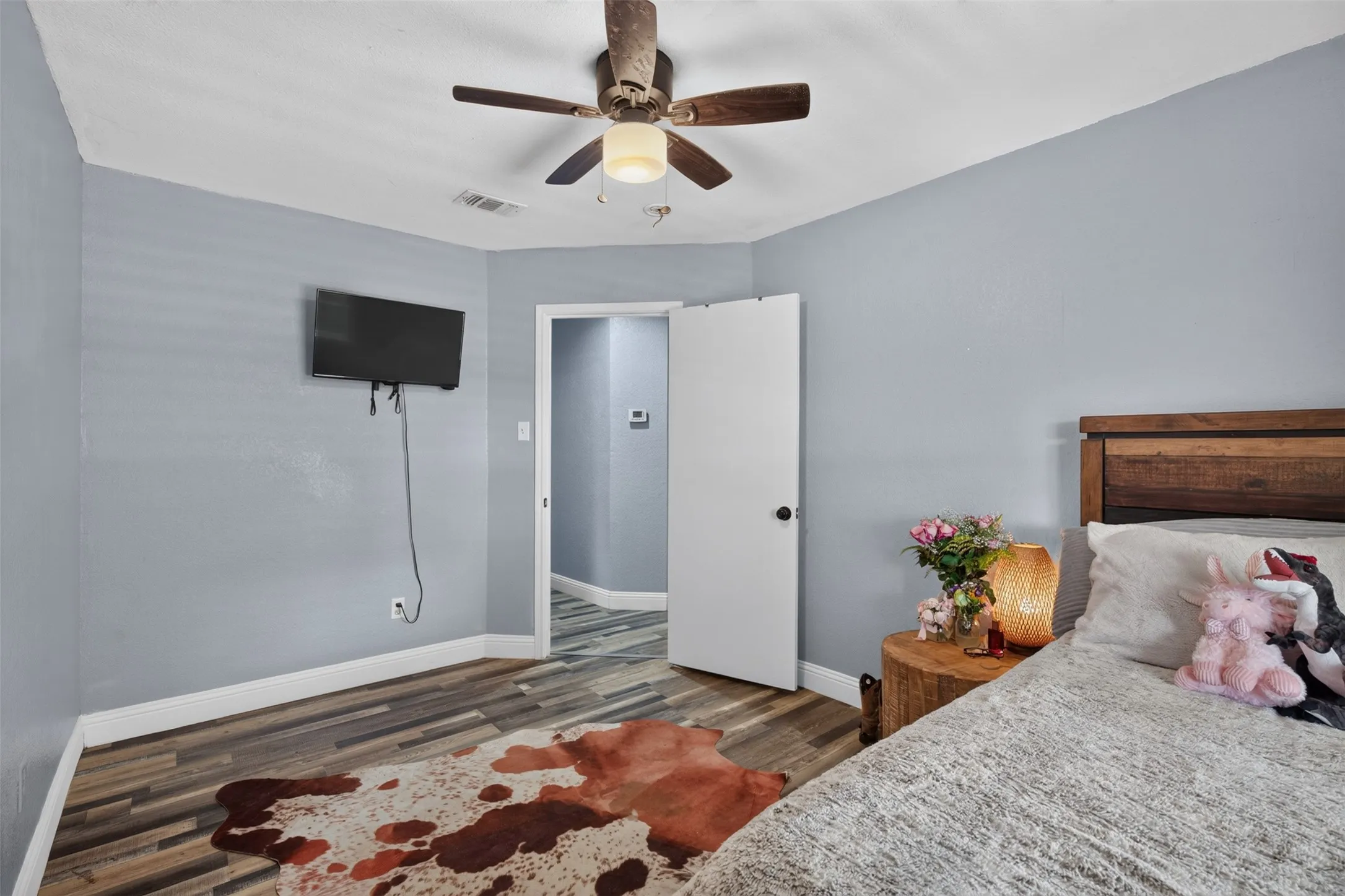 Single Family Residence For Sale in Johnson County , 1150 Marc Street, Burleson, Texas 76028, 3 Bedroom, 2 Bathroom, 2 Garage spaces, 1,662 Sqft, built in 1998, mls#21391495, Real Estate Agent in Burleson, Homes For Sale in Johnson county, Homes For Sale in Burleson, Realtor in Burleson Texas, Real Estate Brokerage Independent Realty Texas, Luminita Cordes Realtor
