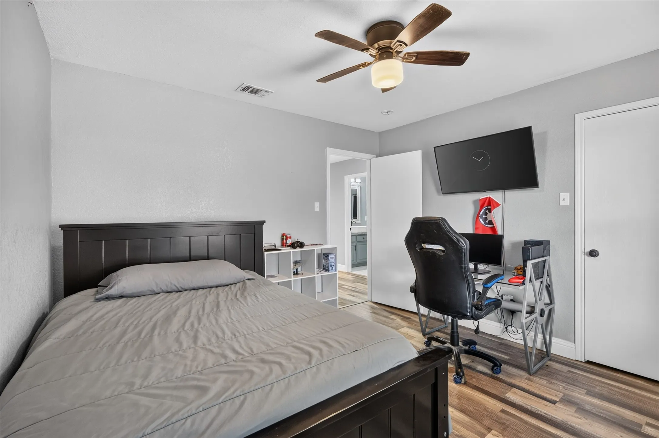 Single Family Residence For Sale in Johnson County , 1150 Marc Street, Burleson, Texas 76028, 3 Bedroom, 2 Bathroom, 2 Garage spaces, 1,662 Sqft, built in 1998, mls#21391495, Real Estate Agent in Burleson, Homes For Sale in Johnson county, Homes For Sale in Burleson, Realtor in Burleson Texas, Real Estate Brokerage Independent Realty Texas, Luminita Cordes Realtor