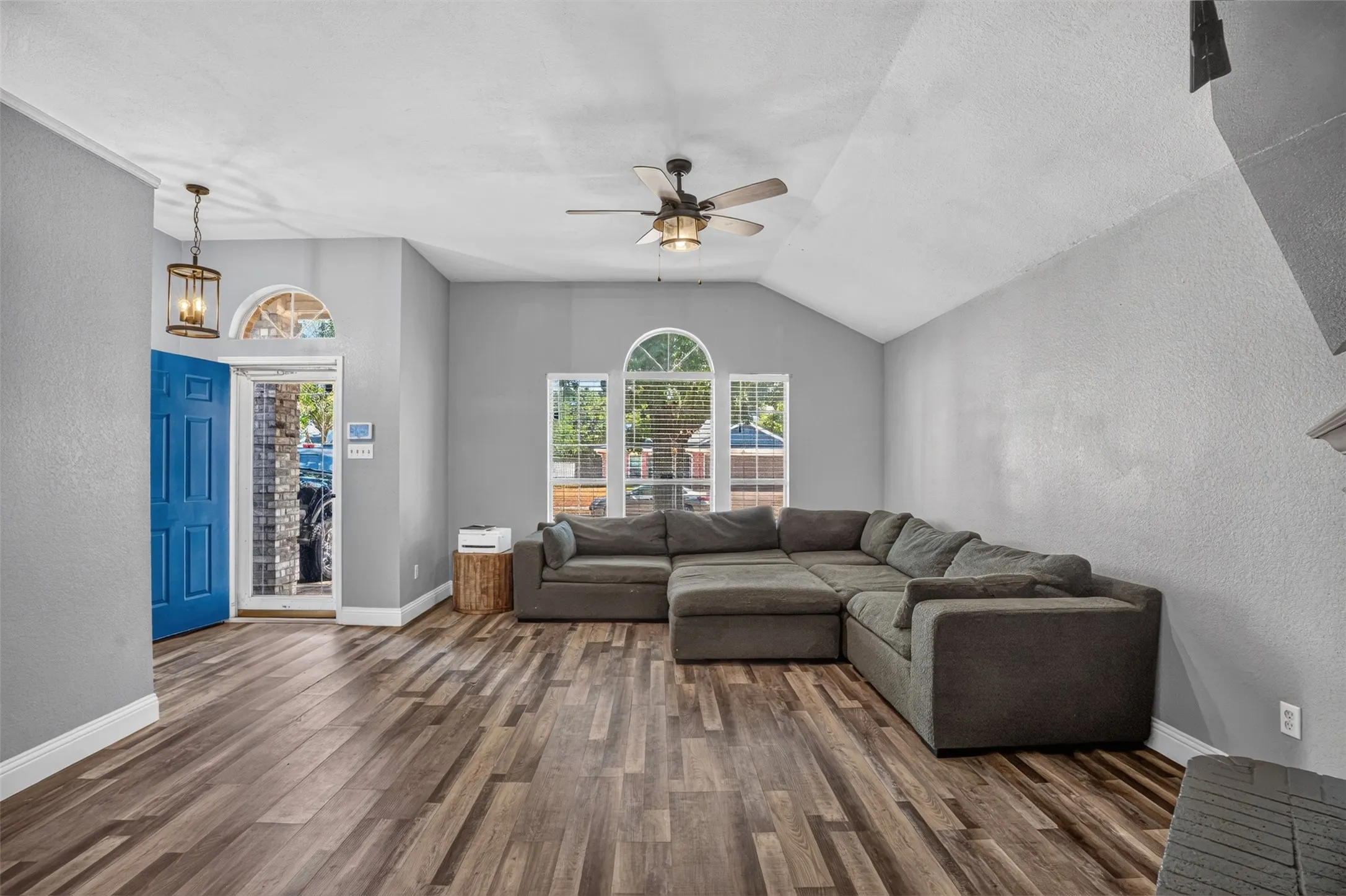 Single Family Residence For Sale in Johnson County , 1150 Marc Street, Burleson, Texas 76028, 3 Bedroom, 2 Bathroom, 2 Garage spaces, 1,662 Sqft, built in 1998, mls#21391495, Real Estate Agent in Burleson, Homes For Sale in Johnson county, Homes For Sale in Burleson, Realtor in Burleson Texas, Real Estate Brokerage Independent Realty Texas, Luminita Cordes Realtor