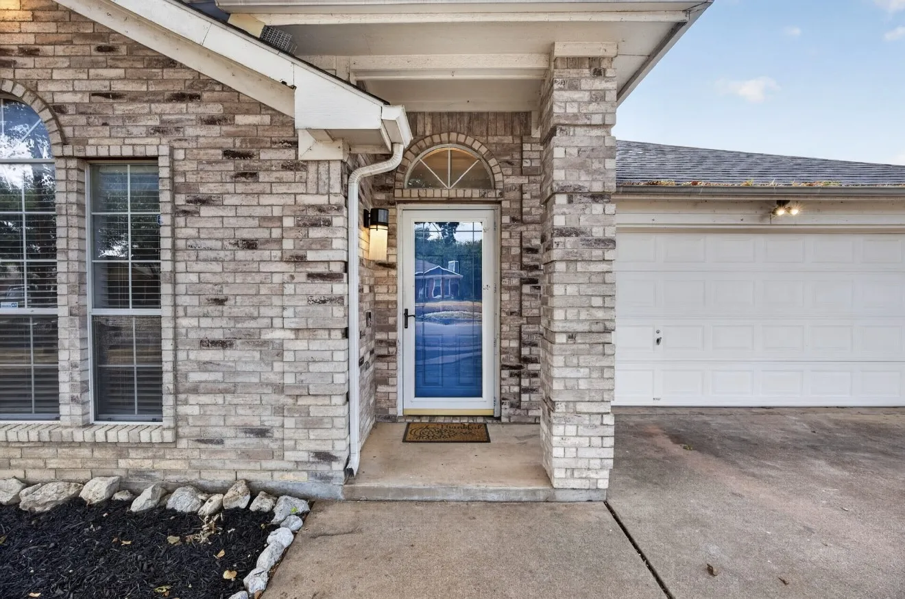 Single Family Residence For Sale in Johnson County , 1150 Marc Street, Burleson, Texas 76028, 3 Bedroom, 2 Bathroom, 2 Garage spaces, 1,662 Sqft, built in 1998, mls#21391495, Real Estate Agent in Burleson, Homes For Sale in Johnson county, Homes For Sale in Burleson, Realtor in Burleson Texas, Real Estate Brokerage Independent Realty Texas, Luminita Cordes Realtor
