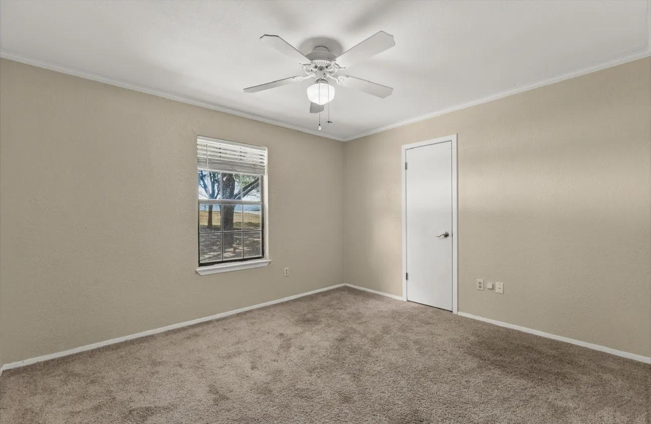 Single Family Residence For Sale in Mc Lennan County , 3517 W Moonlight Drive, Waco, Texas 76706, 3 Bedroom, 2 Bathroom, 2 Garage spaces, 1,657 Sqft, built in 1985, mls#21392719, Real Estate Agent in Waco, Homes For Sale in Mc Lennan county, Homes For Sale in Waco, Realtor in Waco Texas, Real Estate Brokerage Independent Realty Texas, Luminita Cordes Realtor