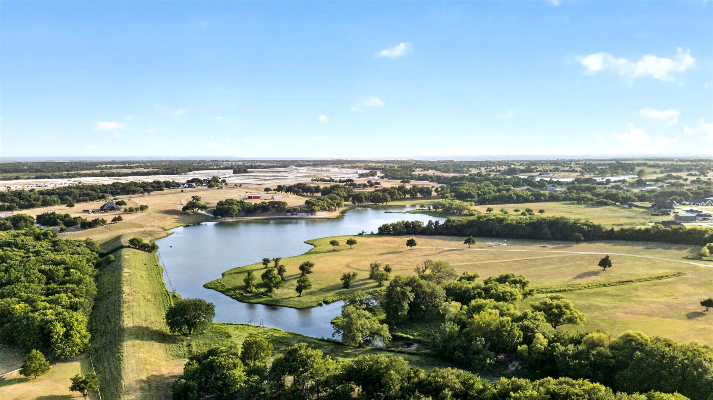 Single Family Residence For Sale in Ellis County , 6010 Limestone Lane, Midlothian, Texas 76065, 5 Bedroom, 4 Bathroom, 3 Garage spaces, 3,733 Sqft, built in 2016, mls#21374174, Real Estate Agent in Midlothian, Homes For Sale in Ellis county, Homes For Sale in Midlothian, Realtor in Midlothian Texas, Real Estate Brokerage Independent Realty Texas, Luminita Cordes Realtor
