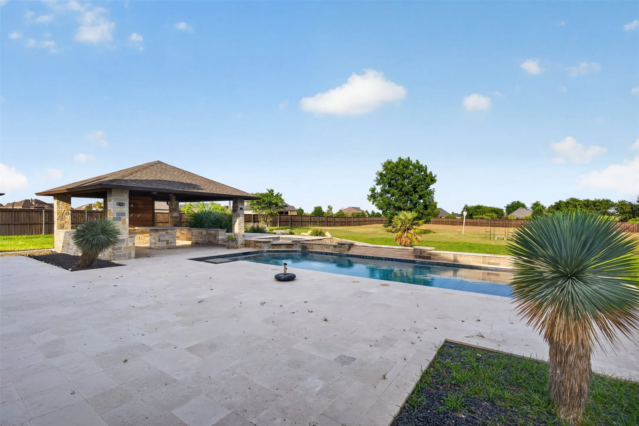 Single Family Residence For Sale in Ellis County , 6010 Limestone Lane, Midlothian, Texas 76065, 5 Bedroom, 4 Bathroom, 3 Garage spaces, 3,733 Sqft, built in 2016, mls#21374174, Real Estate Agent in Midlothian, Homes For Sale in Ellis county, Homes For Sale in Midlothian, Realtor in Midlothian Texas, Real Estate Brokerage Independent Realty Texas, Luminita Cordes Realtor