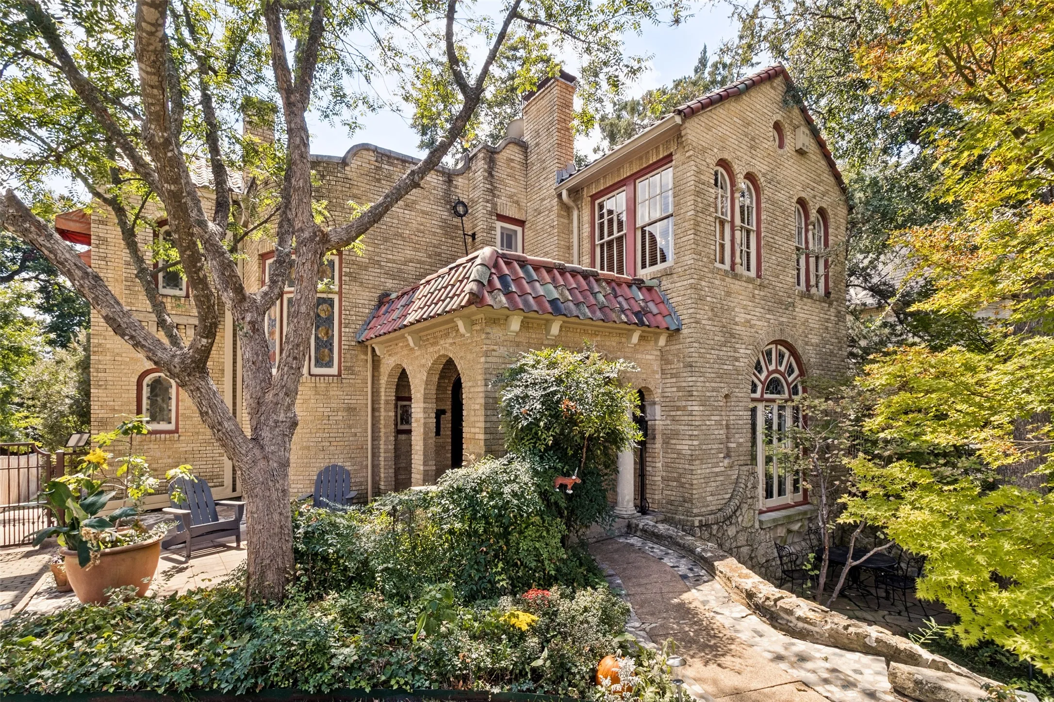 Single Family Residence For Sale