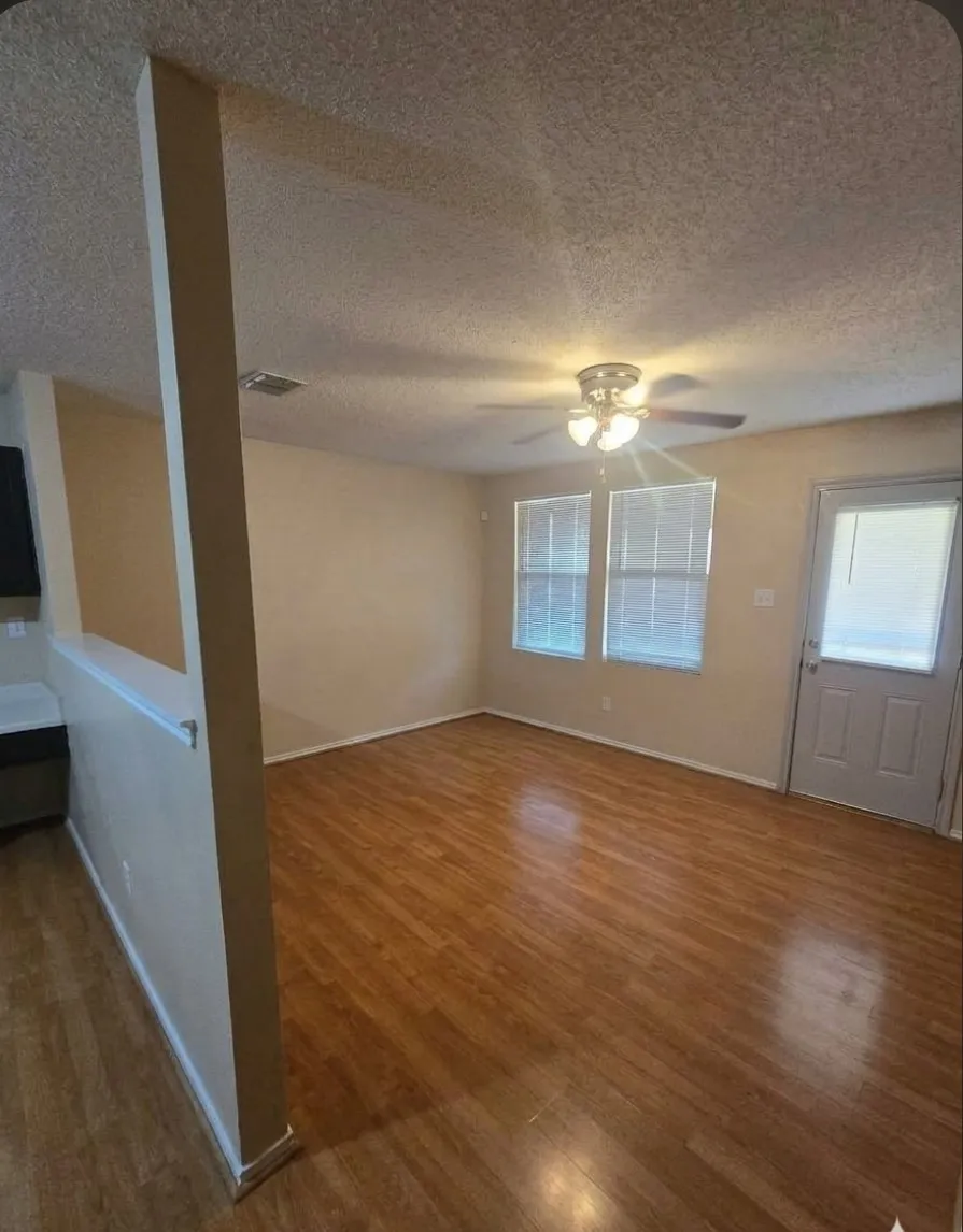 Single Family Residence For Sale in Tarrant County , 4016 German Pointer Way, Fort Worth, Texas 76123, 4 Bedroom, 2 Bathroom, 2 Garage spaces, 2,105 Sqft, built in 2005, mls#21392475, Real Estate Agent in Fort Worth, Homes For Sale in Tarrant county, Homes For Sale in Fort Worth, Realtor in Fort Worth Texas, Real Estate Brokerage Independent Realty Texas, Luminita Cordes Realtor