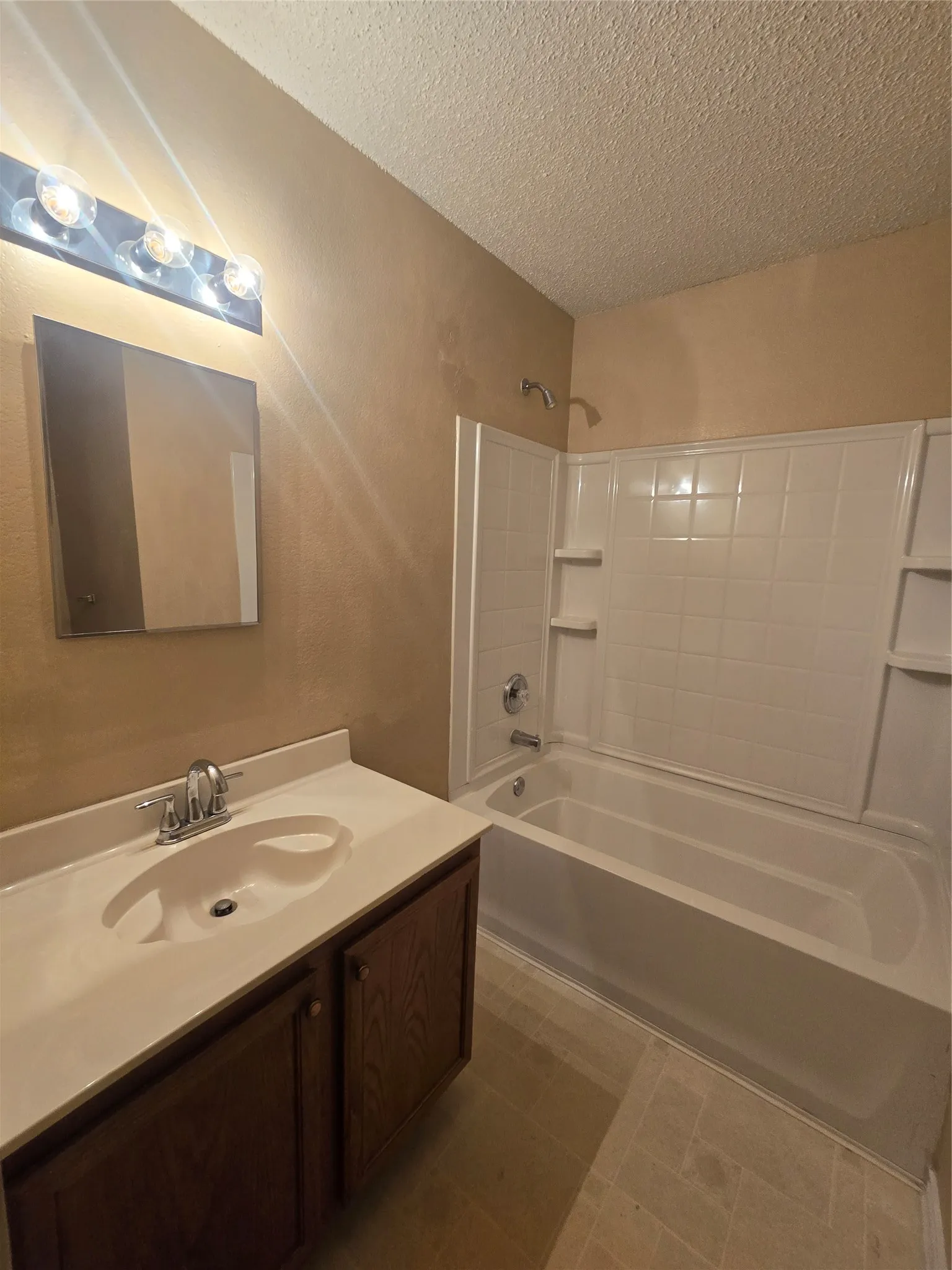 Single Family Residence For Sale in Tarrant County , 4016 German Pointer Way, Fort Worth, Texas 76123, 4 Bedroom, 2 Bathroom, 2 Garage spaces, 2,105 Sqft, built in 2005, mls#21392475, Real Estate Agent in Fort Worth, Homes For Sale in Tarrant county, Homes For Sale in Fort Worth, Realtor in Fort Worth Texas, Real Estate Brokerage Independent Realty Texas, Luminita Cordes Realtor