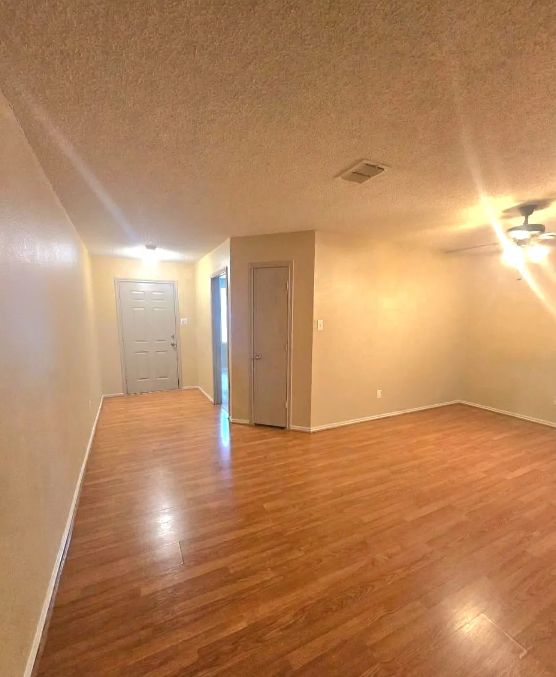 Single Family Residence For Sale in Tarrant County , 4016 German Pointer Way, Fort Worth, Texas 76123, 4 Bedroom, 2 Bathroom, 2 Garage spaces, 2,105 Sqft, built in 2005, mls#21392475, Real Estate Agent in Fort Worth, Homes For Sale in Tarrant county, Homes For Sale in Fort Worth, Realtor in Fort Worth Texas, Real Estate Brokerage Independent Realty Texas, Luminita Cordes Realtor