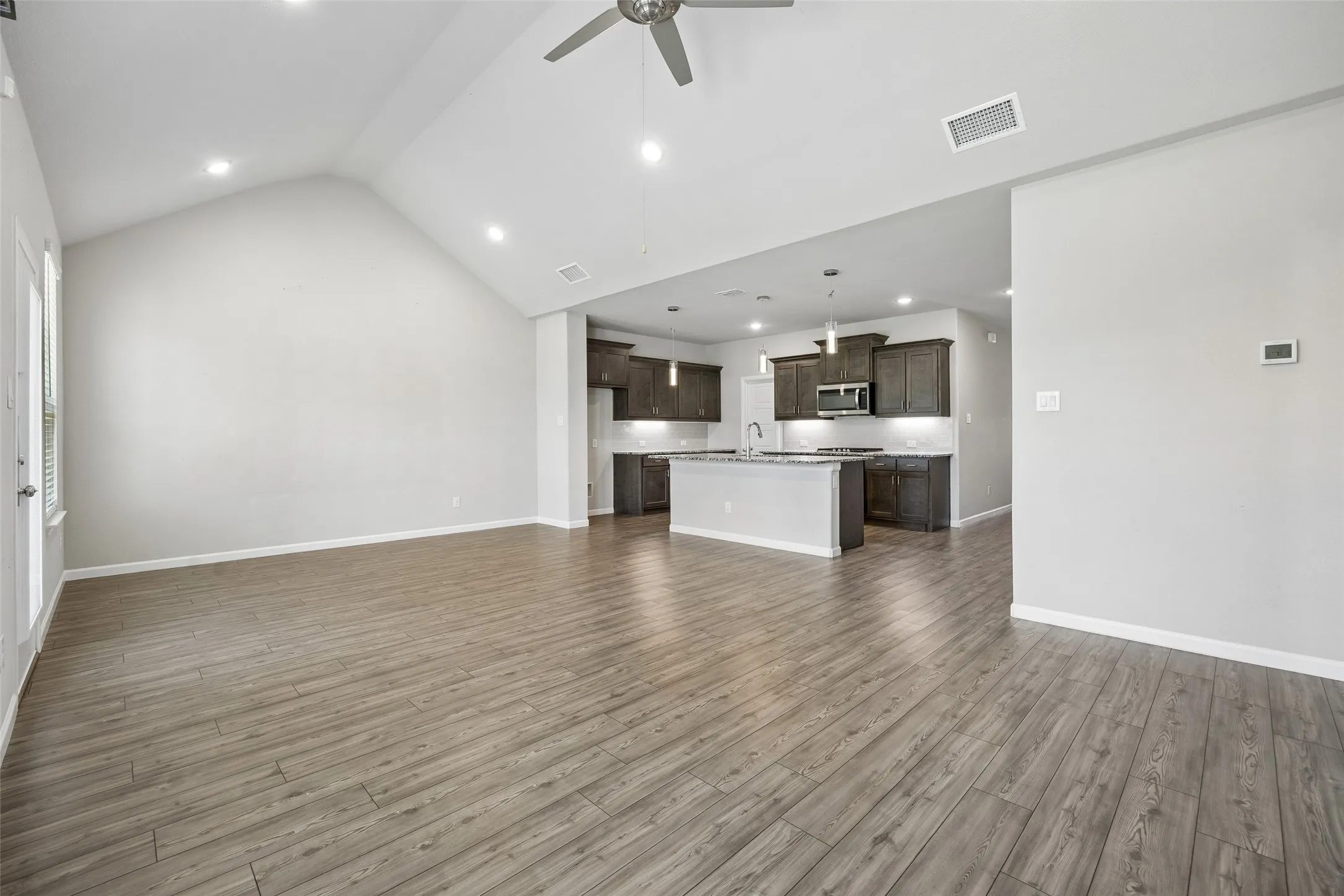 Single Family Residence For Rent in Ellis County , 4306 Lombardy Drive, Venus, Texas 76084, 5 Bedroom, 3 Bathroom, 2 Garage spaces, 2,891 Sqft, built in 2021, mls#21392672, Real Estate Agent in Venus, Homes For Rent in Ellis county, Homes For Rent in Venus, Realtor in Venus Texas, Real Estate Brokerage Independent Realty Texas, Luminita Cordes Realtor