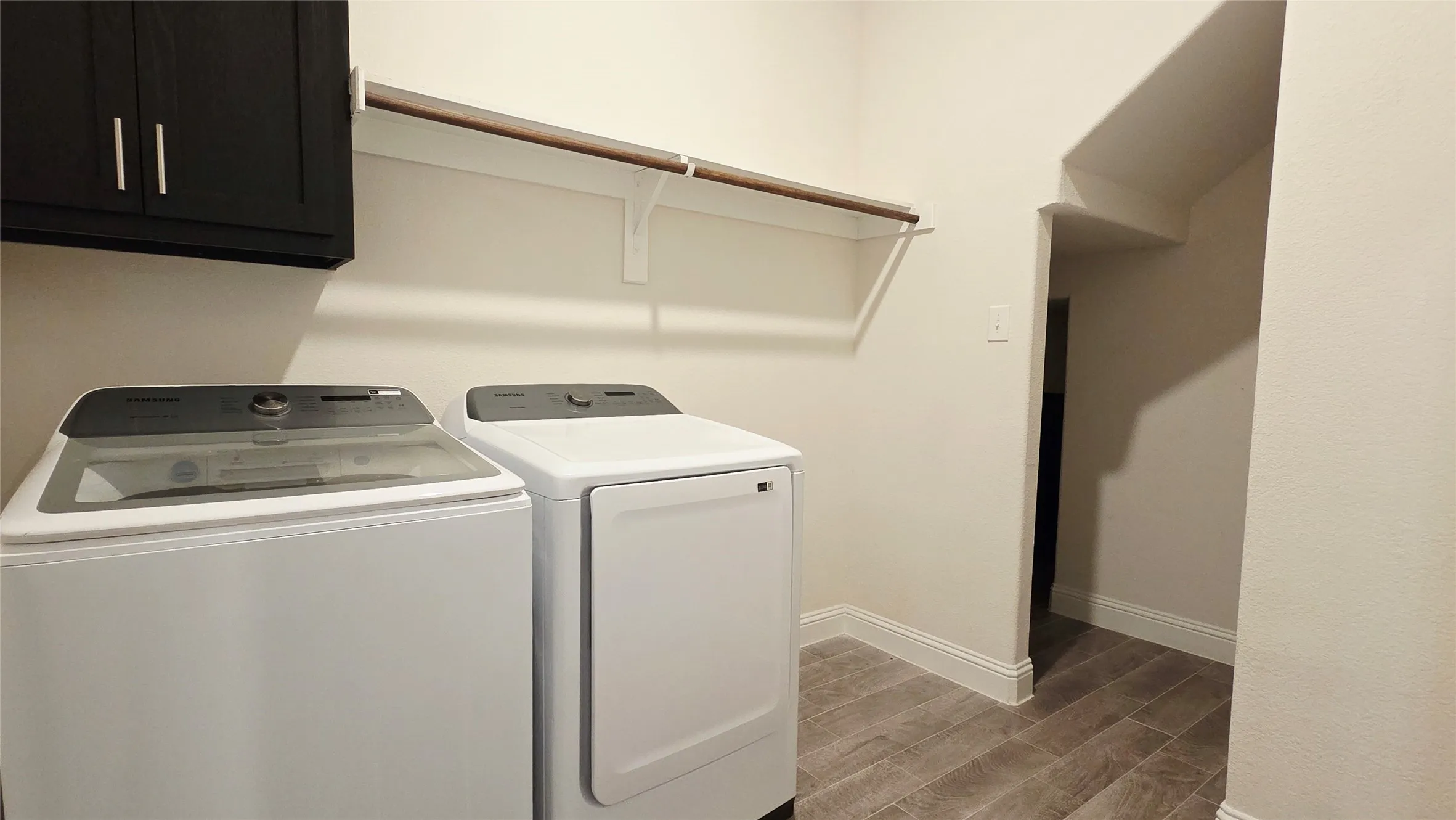 Single Family Residence For Rent in Collin County , 2932 Log Cabin Drive, Celina, Texas 75009, 5 Bedroom, 3 Bathroom, 2 Garage spaces, 2,499 Sqft, built in 2021, mls#21392730, Real Estate Agent in Celina, Homes For Rent in Collin county, Homes For Rent in Celina, Realtor in Celina Texas, Real Estate Brokerage Independent Realty Texas, Luminita Cordes Realtor