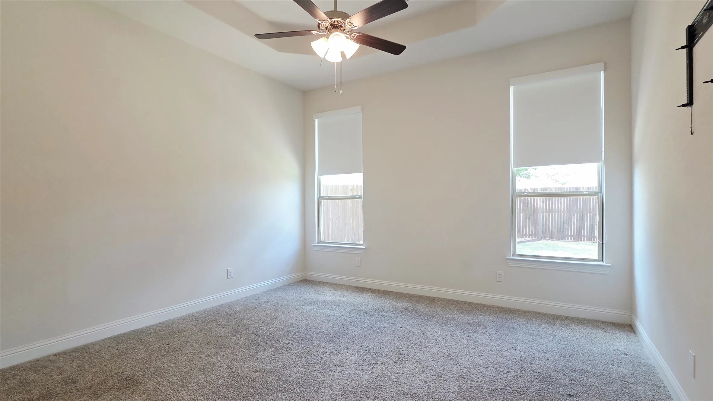 Single Family Residence For Rent in Collin County , 2932 Log Cabin Drive, Celina, Texas 75009, 5 Bedroom, 3 Bathroom, 2 Garage spaces, 2,499 Sqft, built in 2021, mls#21392730, Real Estate Agent in Celina, Homes For Rent in Collin county, Homes For Rent in Celina, Realtor in Celina Texas, Real Estate Brokerage Independent Realty Texas, Luminita Cordes Realtor