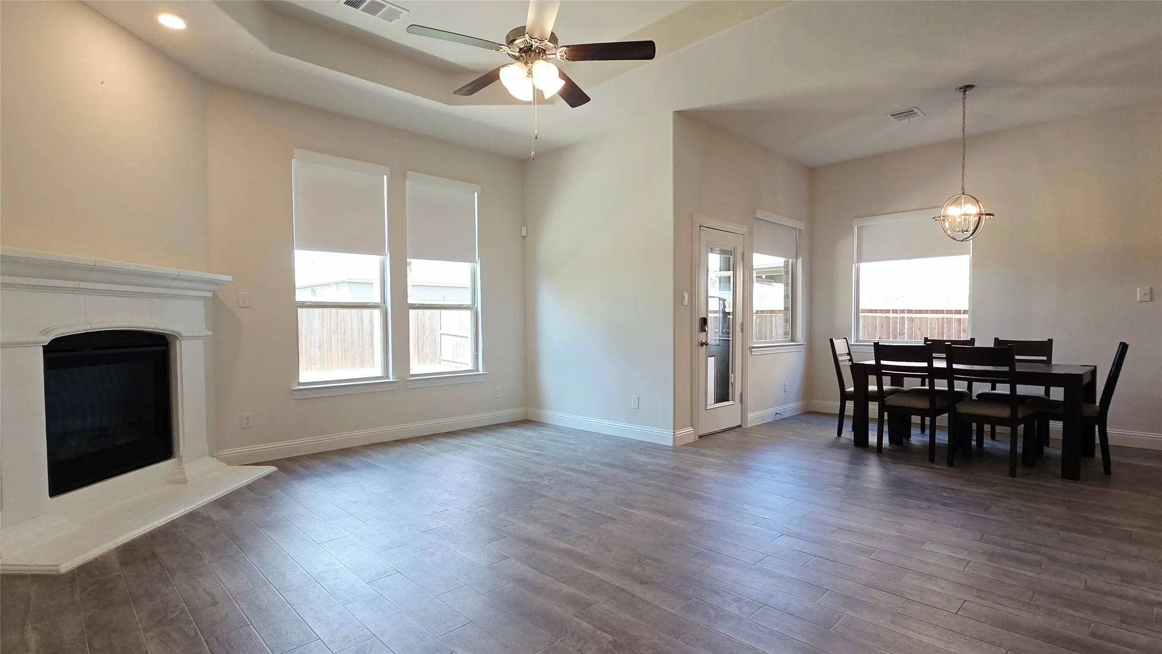 Single Family Residence For Rent in Collin County , 2932 Log Cabin Drive, Celina, Texas 75009, 5 Bedroom, 3 Bathroom, 2 Garage spaces, 2,499 Sqft, built in 2021, mls#21392730, Real Estate Agent in Celina, Homes For Rent in Collin county, Homes For Rent in Celina, Realtor in Celina Texas, Real Estate Brokerage Independent Realty Texas, Luminita Cordes Realtor