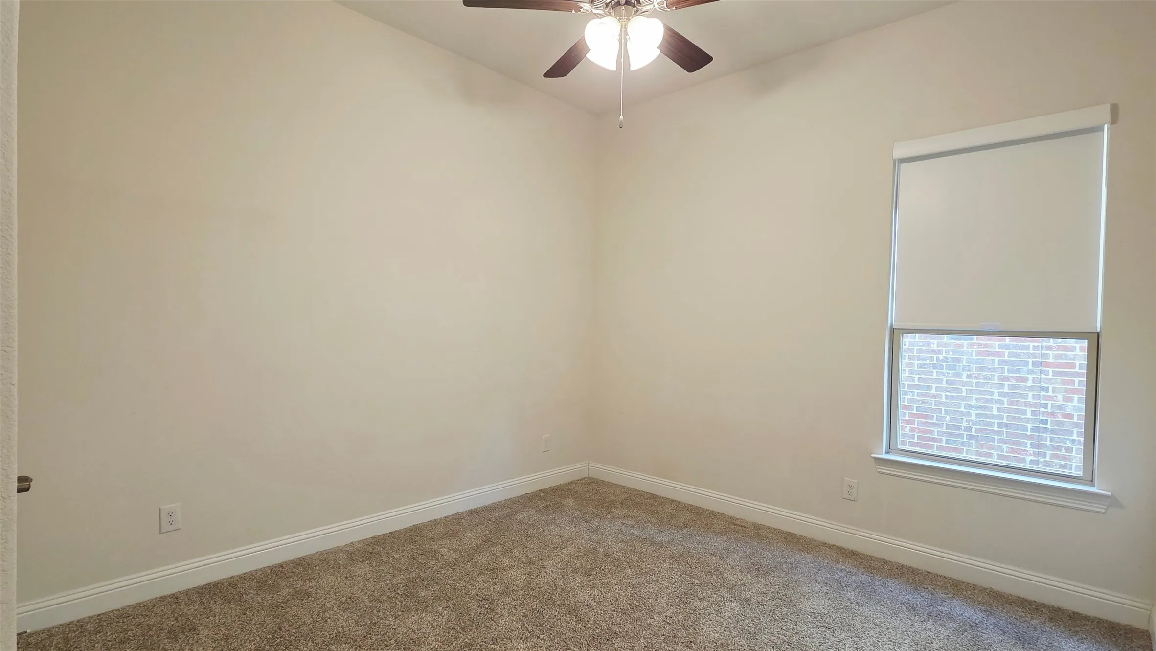 Single Family Residence For Rent in Collin County , 2932 Log Cabin Drive, Celina, Texas 75009, 5 Bedroom, 3 Bathroom, 2 Garage spaces, 2,499 Sqft, built in 2021, mls#21392730, Real Estate Agent in Celina, Homes For Rent in Collin county, Homes For Rent in Celina, Realtor in Celina Texas, Real Estate Brokerage Independent Realty Texas, Luminita Cordes Realtor