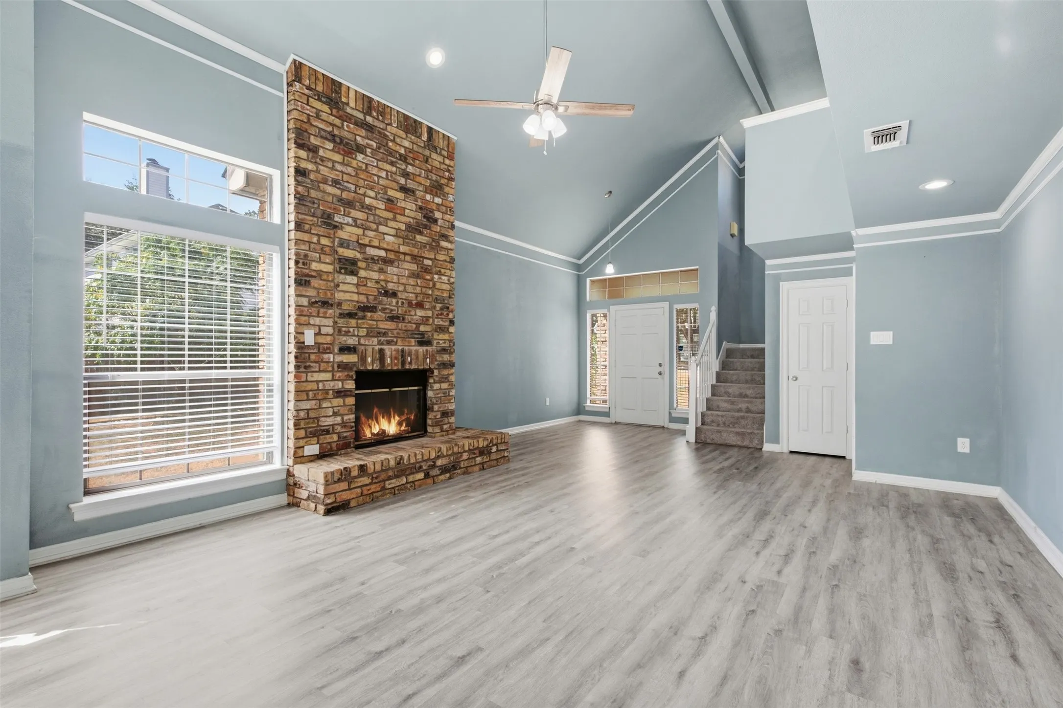 Single Family Residence For Sale in Dallas County , 1308 Carver Lane, Irving, Texas 75061, 3 Bedroom, 3 Bathroom, 2 Garage spaces, 2,167 Sqft, built in 1987, mls#21392416, Real Estate Agent in Irving, Homes For Sale in Dallas county, Homes For Sale in Irving, Realtor in Irving Texas, Real Estate Brokerage Independent Realty Texas, Luminita Cordes Realtor