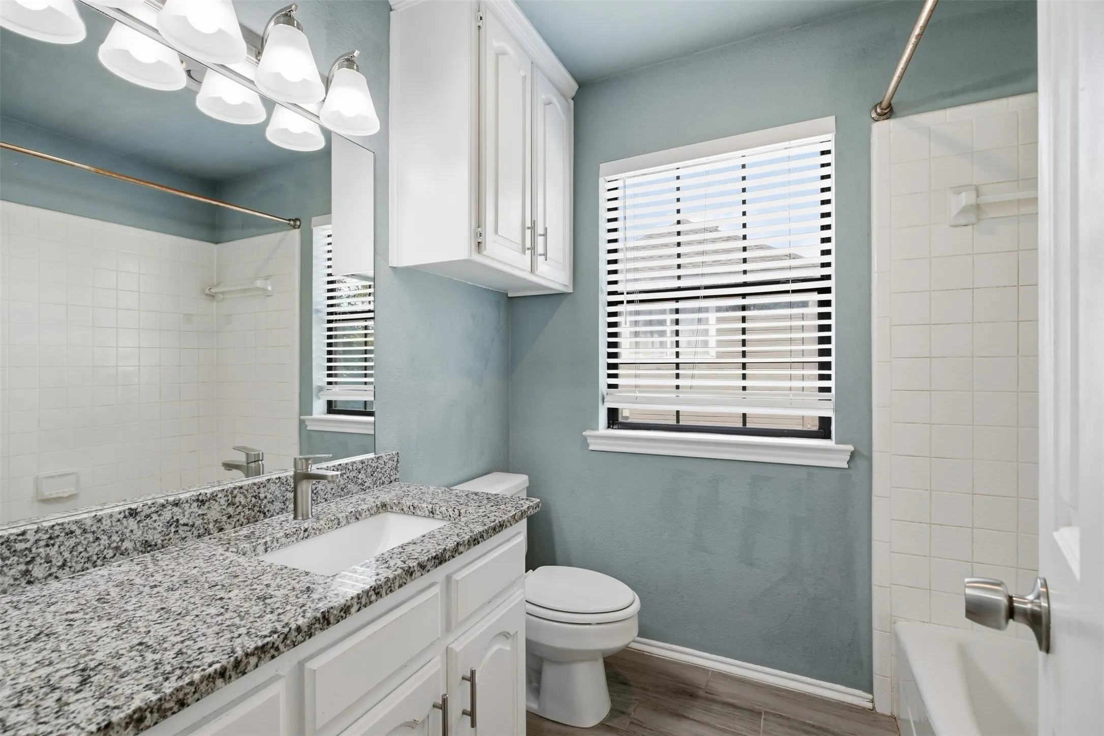 Single Family Residence For Sale in Dallas County , 1308 Carver Lane, Irving, Texas 75061, 3 Bedroom, 3 Bathroom, 2 Garage spaces, 2,167 Sqft, built in 1987, mls#21392416, Real Estate Agent in Irving, Homes For Sale in Dallas county, Homes For Sale in Irving, Realtor in Irving Texas, Real Estate Brokerage Independent Realty Texas, Luminita Cordes Realtor