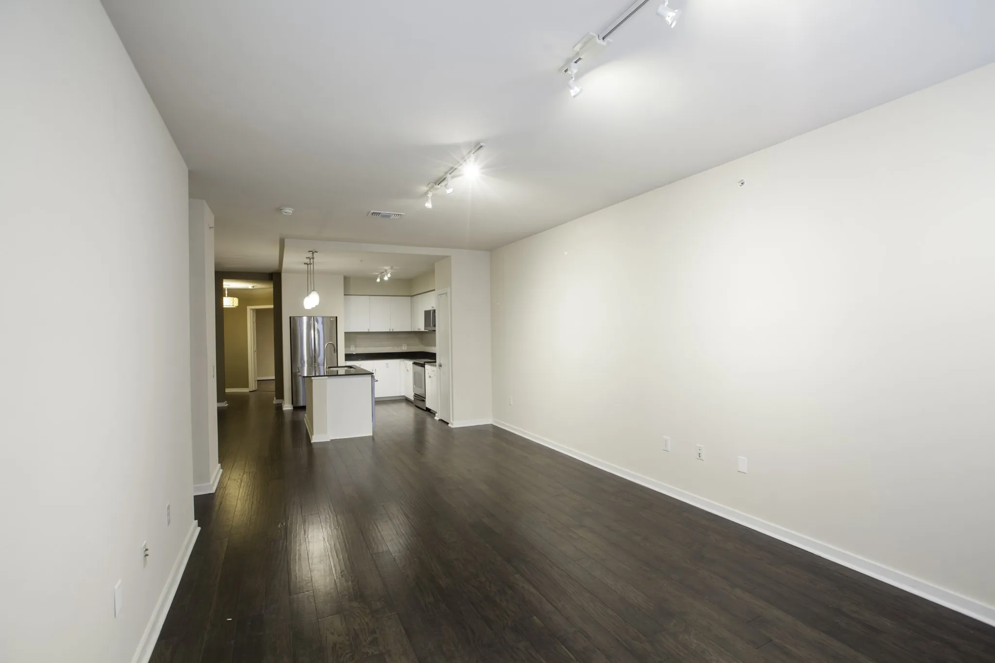 Condominium For Sale in Dallas County , 4107 Bowser Avenue 308, Dallas, Texas 75219, 2 Bedroom, 2 Bathroom, 2 Garage spaces, 1,332 Sqft, built in 2008, mls#21391305, Real Estate Agent in Dallas, Homes For Sale in Dallas county, Homes For Sale in Dallas, Realtor in Dallas Texas, Real Estate Brokerage Independent Realty Texas, Luminita Cordes Realtor
