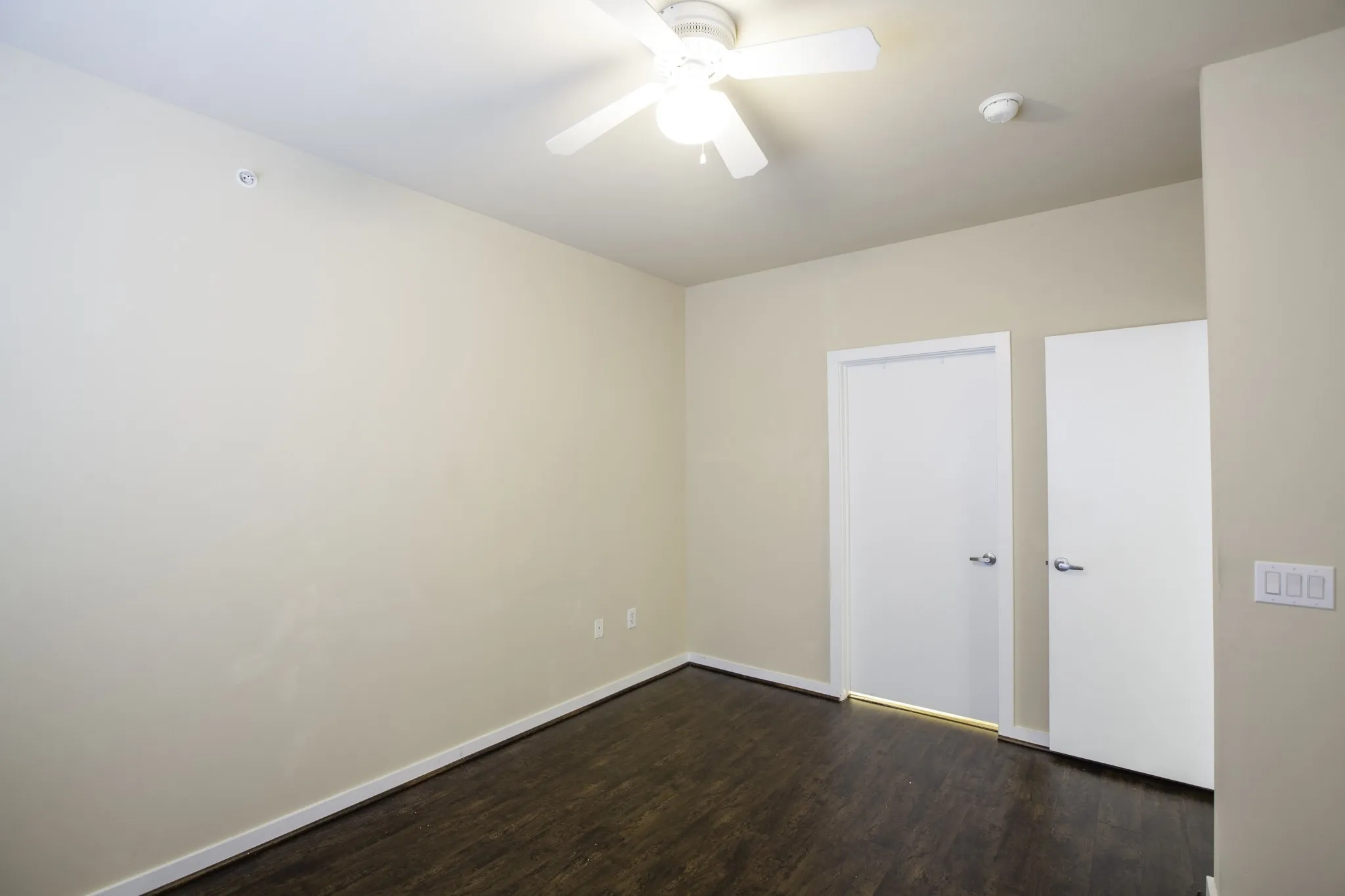 Condominium For Sale in Dallas County , 4107 Bowser Avenue 308, Dallas, Texas 75219, 2 Bedroom, 2 Bathroom, 2 Garage spaces, 1,332 Sqft, built in 2008, mls#21391305, Real Estate Agent in Dallas, Homes For Sale in Dallas county, Homes For Sale in Dallas, Realtor in Dallas Texas, Real Estate Brokerage Independent Realty Texas, Luminita Cordes Realtor