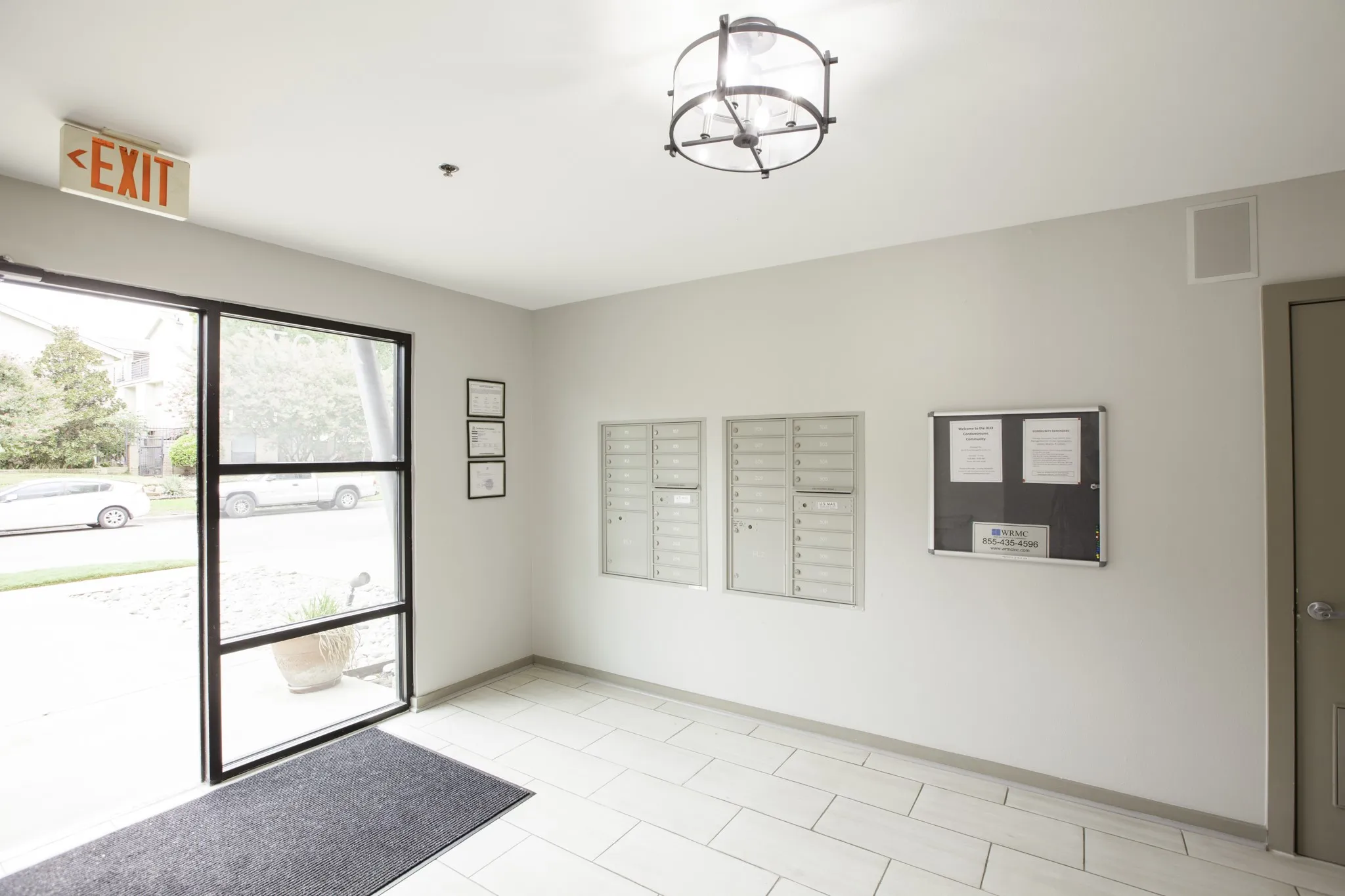 Condominium For Sale in Dallas County , 4107 Bowser Avenue 308, Dallas, Texas 75219, 2 Bedroom, 2 Bathroom, 2 Garage spaces, 1,332 Sqft, built in 2008, mls#21391305, Real Estate Agent in Dallas, Homes For Sale in Dallas county, Homes For Sale in Dallas, Realtor in Dallas Texas, Real Estate Brokerage Independent Realty Texas, Luminita Cordes Realtor