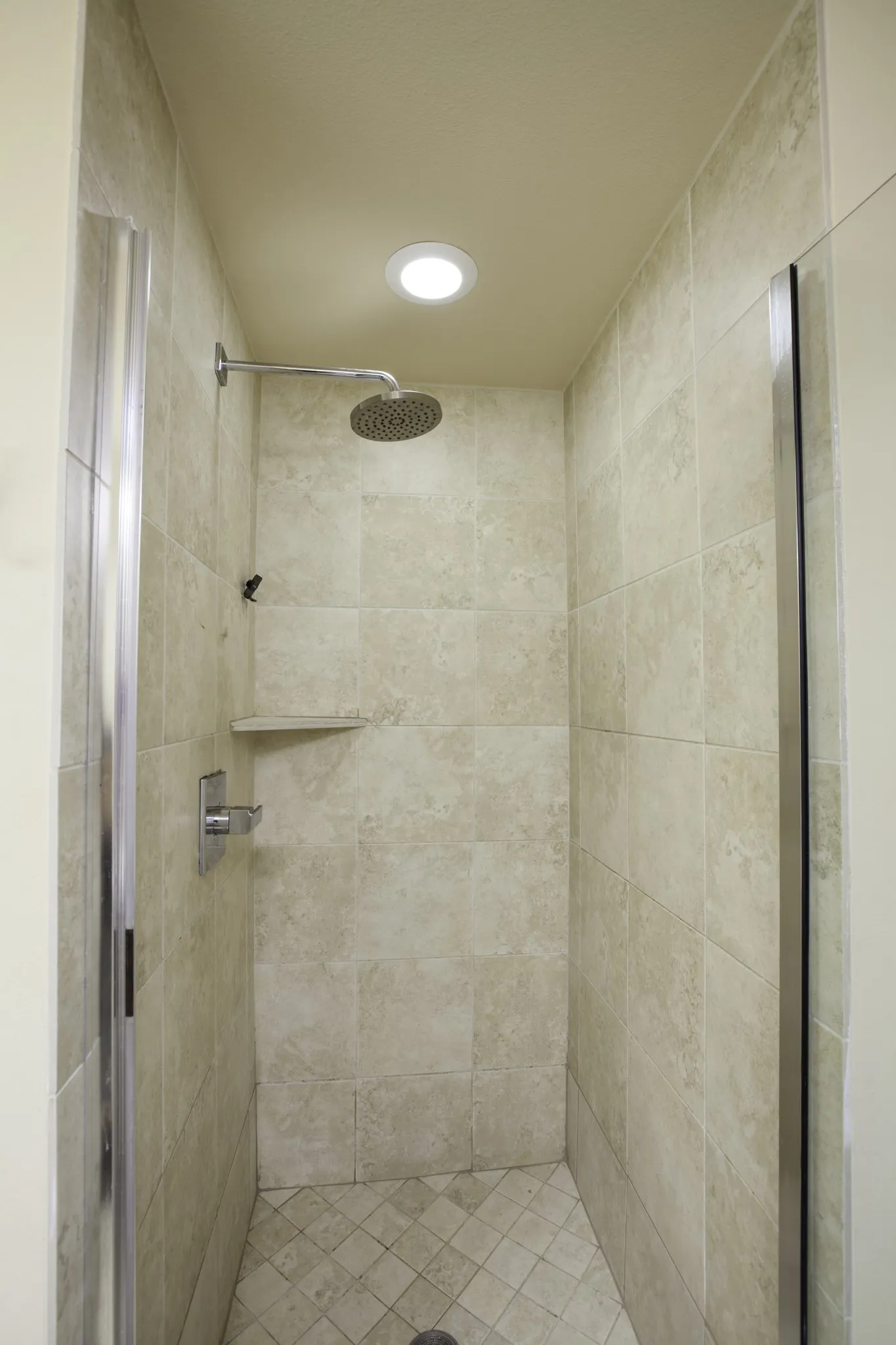 Condominium For Sale in Dallas County , 4107 Bowser Avenue 308, Dallas, Texas 75219, 2 Bedroom, 2 Bathroom, 2 Garage spaces, 1,332 Sqft, built in 2008, mls#21391305, Real Estate Agent in Dallas, Homes For Sale in Dallas county, Homes For Sale in Dallas, Realtor in Dallas Texas, Real Estate Brokerage Independent Realty Texas, Luminita Cordes Realtor