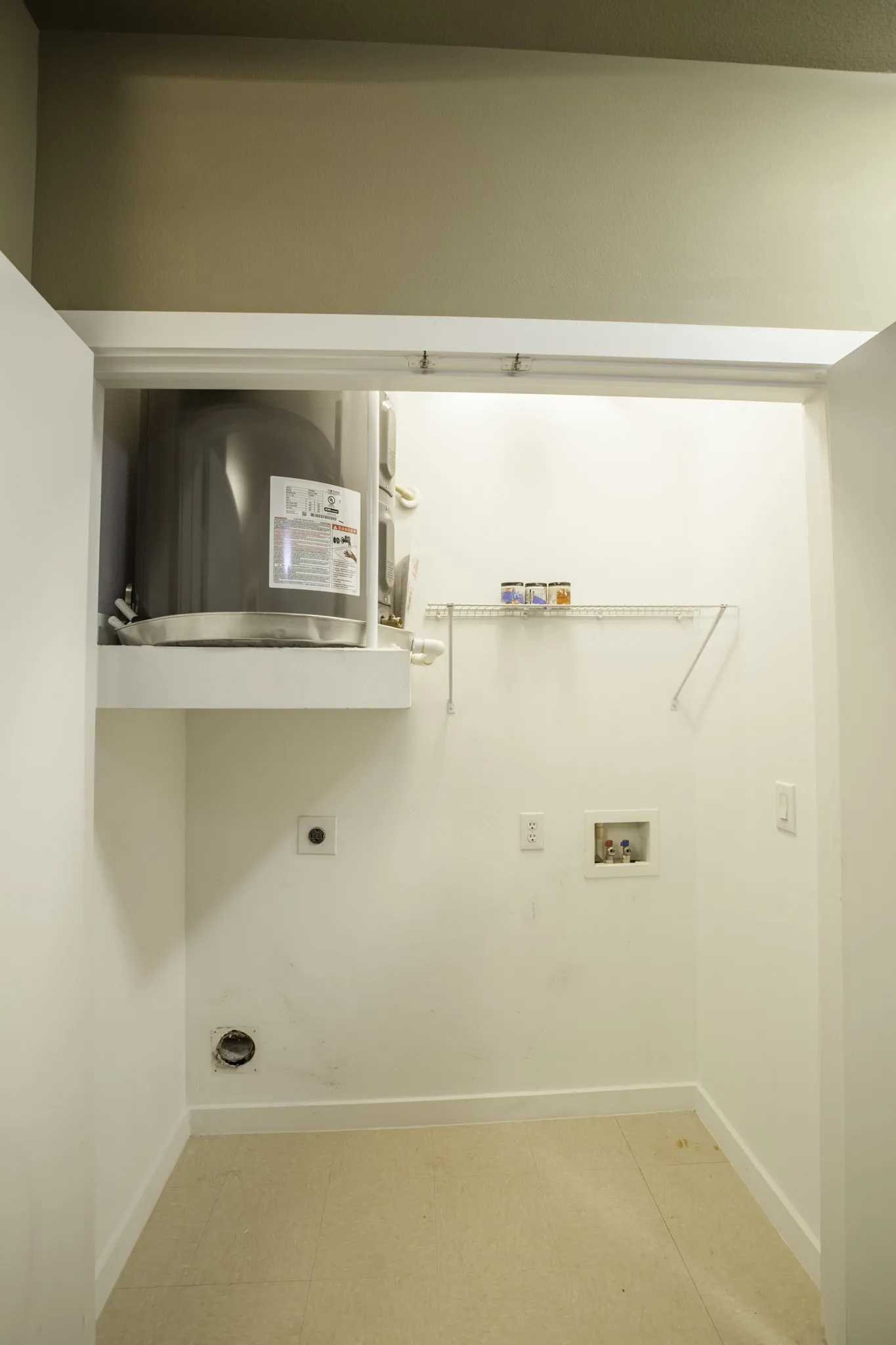 Condominium For Sale in Dallas County , 4107 Bowser Avenue 308, Dallas, Texas 75219, 2 Bedroom, 2 Bathroom, 2 Garage spaces, 1,332 Sqft, built in 2008, mls#21391305, Real Estate Agent in Dallas, Homes For Sale in Dallas county, Homes For Sale in Dallas, Realtor in Dallas Texas, Real Estate Brokerage Independent Realty Texas, Luminita Cordes Realtor