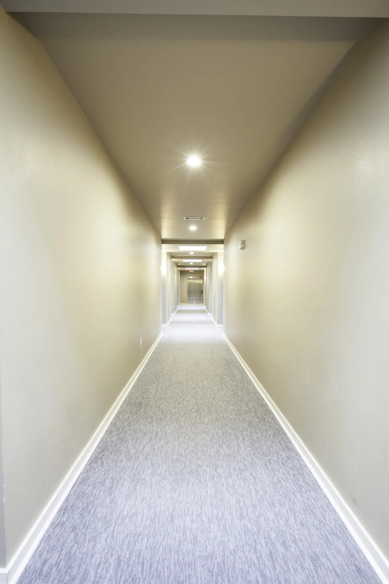 Condominium For Sale in Dallas County , 4107 Bowser Avenue 308, Dallas, Texas 75219, 2 Bedroom, 2 Bathroom, 2 Garage spaces, 1,332 Sqft, built in 2008, mls#21391305, Real Estate Agent in Dallas, Homes For Sale in Dallas county, Homes For Sale in Dallas, Realtor in Dallas Texas, Real Estate Brokerage Independent Realty Texas, Luminita Cordes Realtor