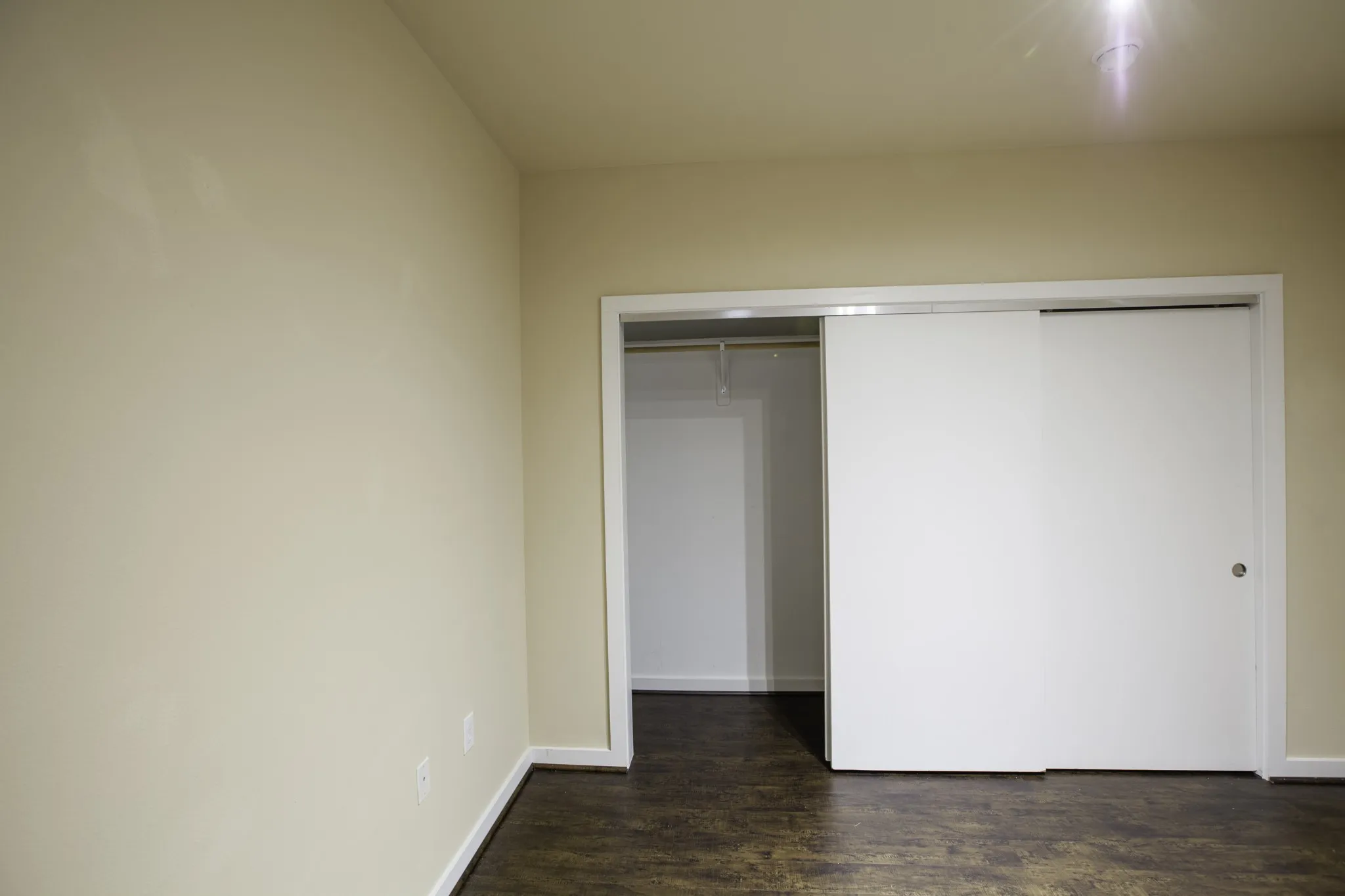 Condominium For Sale in Dallas County , 4107 Bowser Avenue 308, Dallas, Texas 75219, 2 Bedroom, 2 Bathroom, 2 Garage spaces, 1,332 Sqft, built in 2008, mls#21391305, Real Estate Agent in Dallas, Homes For Sale in Dallas county, Homes For Sale in Dallas, Realtor in Dallas Texas, Real Estate Brokerage Independent Realty Texas, Luminita Cordes Realtor
