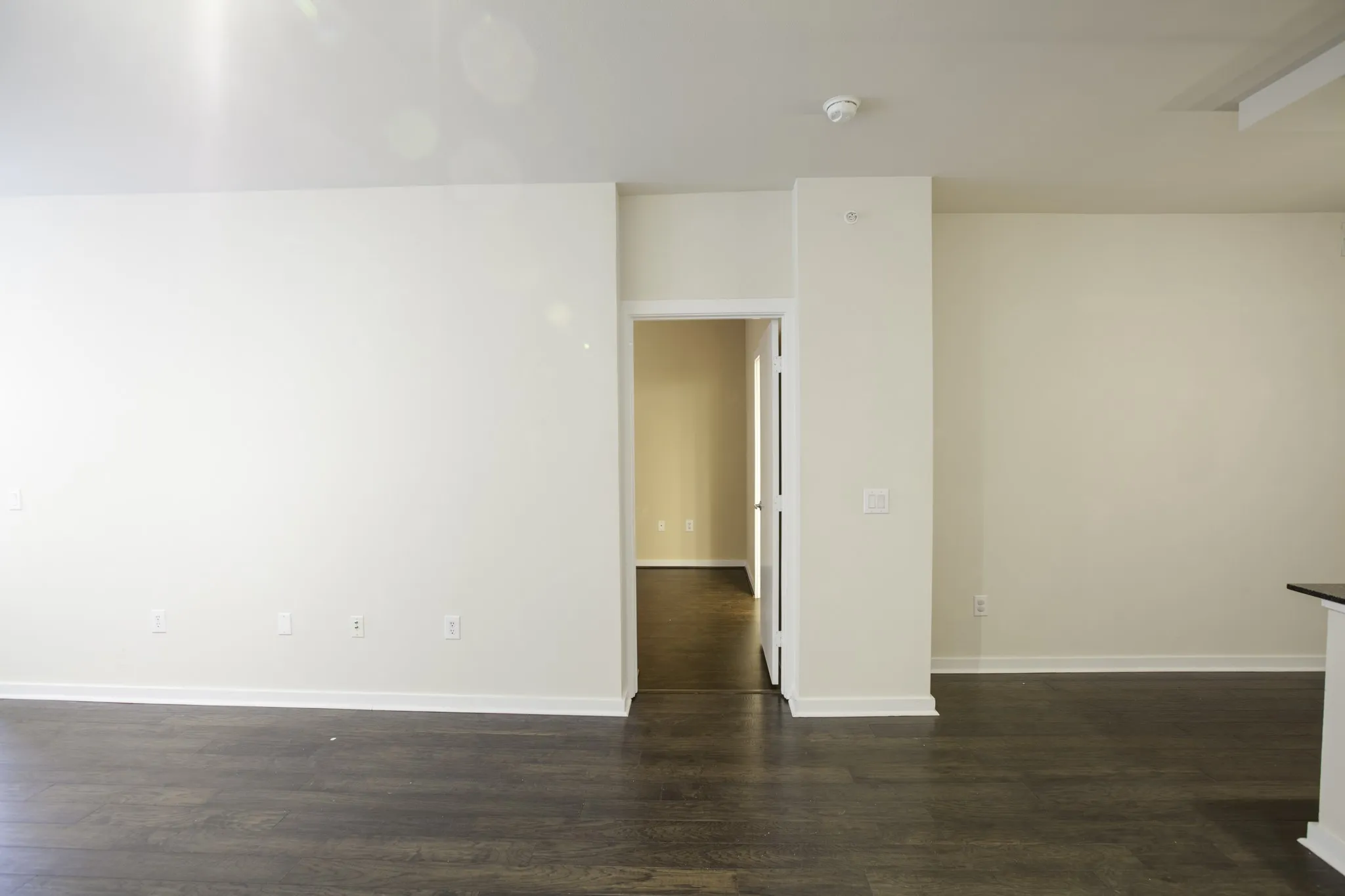 Condominium For Sale in Dallas County , 4107 Bowser Avenue 308, Dallas, Texas 75219, 2 Bedroom, 2 Bathroom, 2 Garage spaces, 1,332 Sqft, built in 2008, mls#21391305, Real Estate Agent in Dallas, Homes For Sale in Dallas county, Homes For Sale in Dallas, Realtor in Dallas Texas, Real Estate Brokerage Independent Realty Texas, Luminita Cordes Realtor