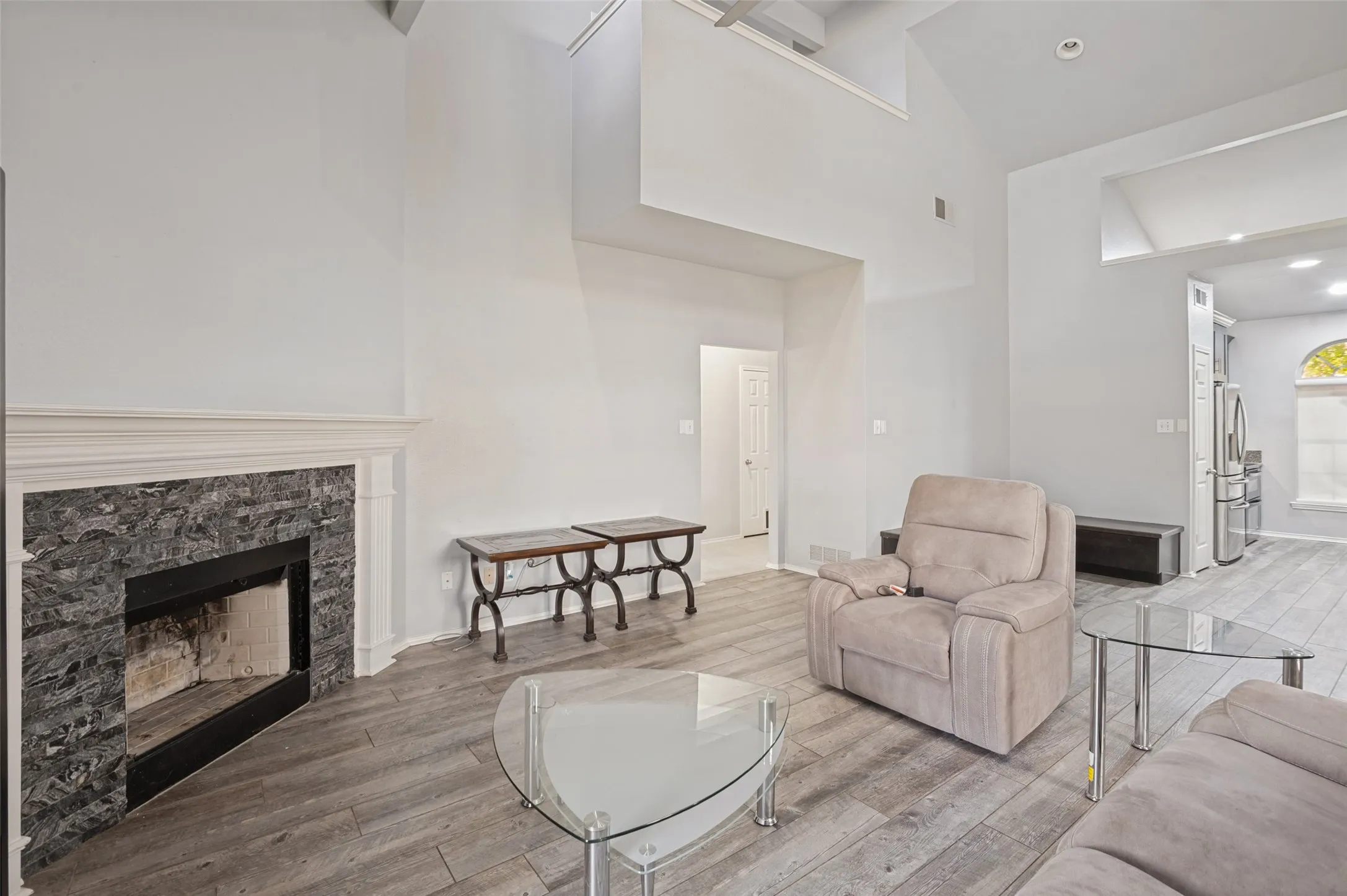 Townhouse For Rent in Collin County , 8400 Hickory Street 1402, Frisco, Texas 75034, 3 Bedroom, 2 Bathroom, 2 Garage spaces, 1,555 Sqft, built in 1995, mls#21375993, Real Estate Agent in Frisco, Homes For Rent in Collin county, Homes For Rent in Frisco, Realtor in Frisco Texas, Real Estate Brokerage Independent Realty Texas, Luminita Cordes Realtor