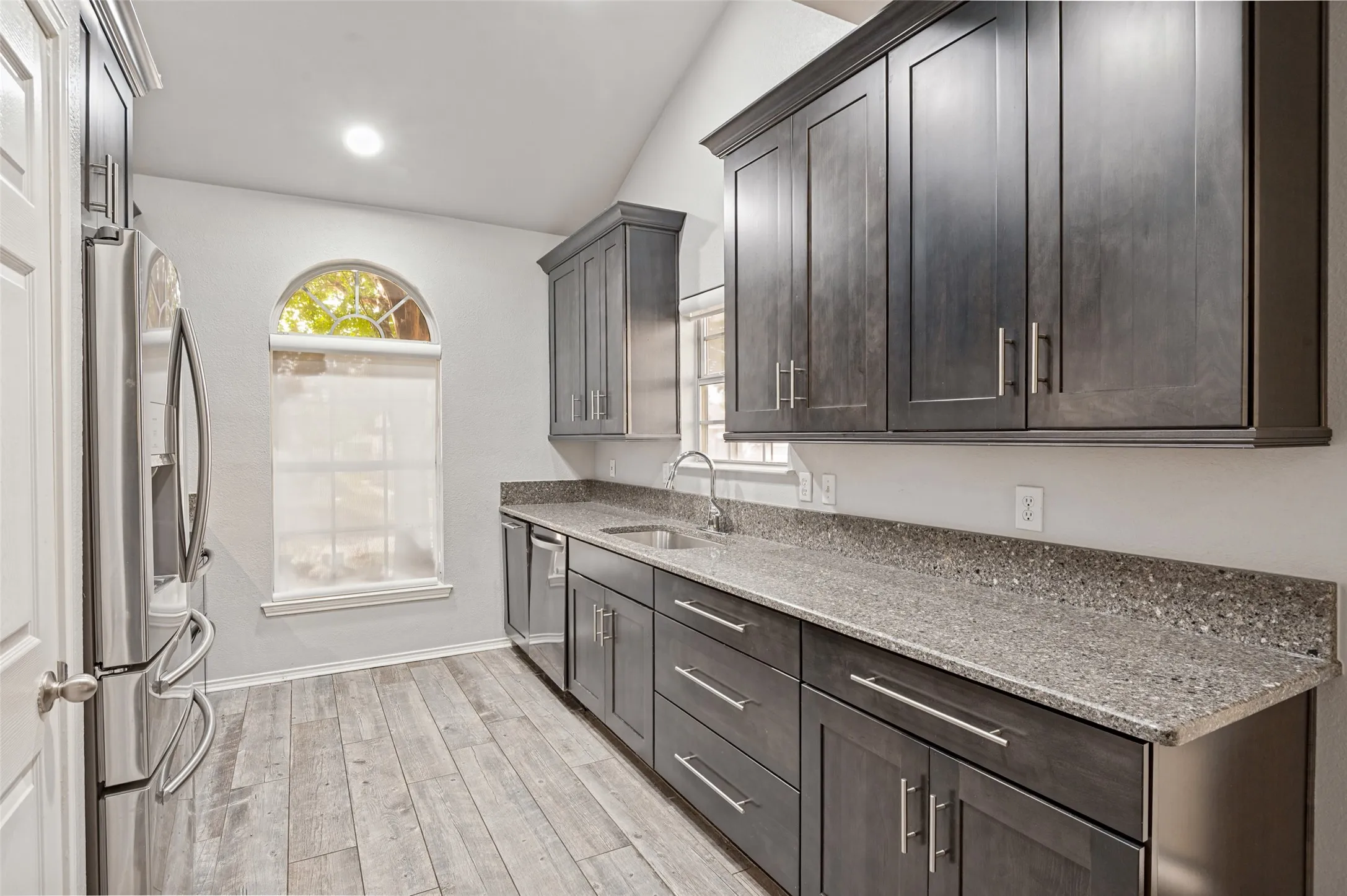 Townhouse For Rent in Collin County , 8400 Hickory Street 1402, Frisco, Texas 75034, 3 Bedroom, 2 Bathroom, 2 Garage spaces, 1,555 Sqft, built in 1995, mls#21375993, Real Estate Agent in Frisco, Homes For Rent in Collin county, Homes For Rent in Frisco, Realtor in Frisco Texas, Real Estate Brokerage Independent Realty Texas, Luminita Cordes Realtor