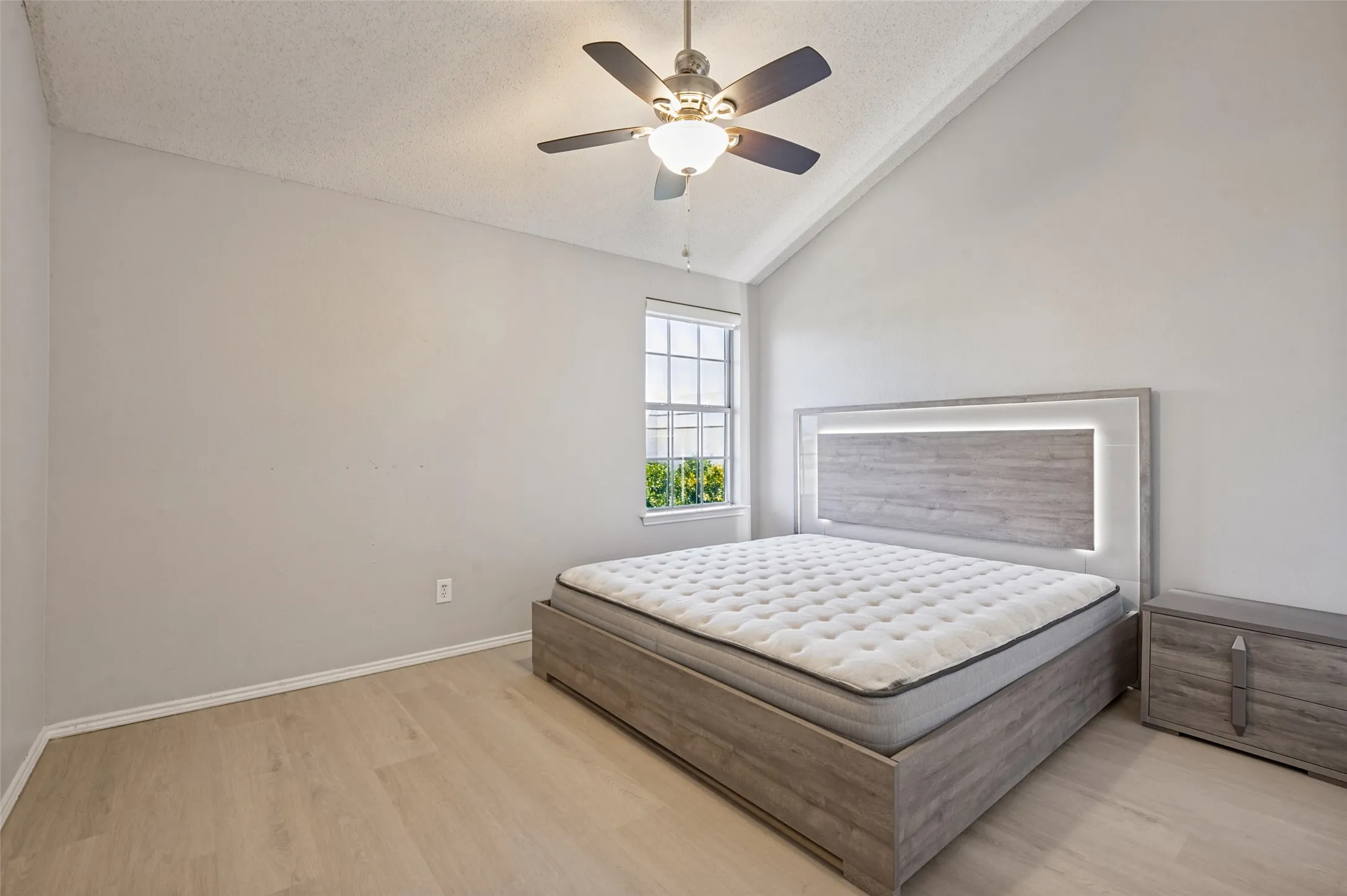 Townhouse For Rent in Collin County , 8400 Hickory Street 1402, Frisco, Texas 75034, 3 Bedroom, 2 Bathroom, 2 Garage spaces, 1,555 Sqft, built in 1995, mls#21375993, Real Estate Agent in Frisco, Homes For Rent in Collin county, Homes For Rent in Frisco, Realtor in Frisco Texas, Real Estate Brokerage Independent Realty Texas, Luminita Cordes Realtor