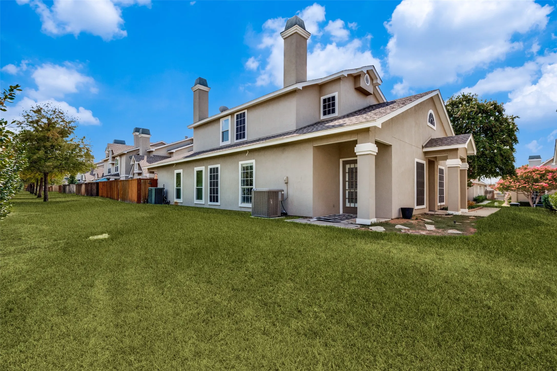 Townhouse For Rent in Collin County , 8400 Hickory Street 1402, Frisco, Texas 75034, 3 Bedroom, 2 Bathroom, 2 Garage spaces, 1,555 Sqft, built in 1995, mls#21375993, Real Estate Agent in Frisco, Homes For Rent in Collin county, Homes For Rent in Frisco, Realtor in Frisco Texas, Real Estate Brokerage Independent Realty Texas, Luminita Cordes Realtor