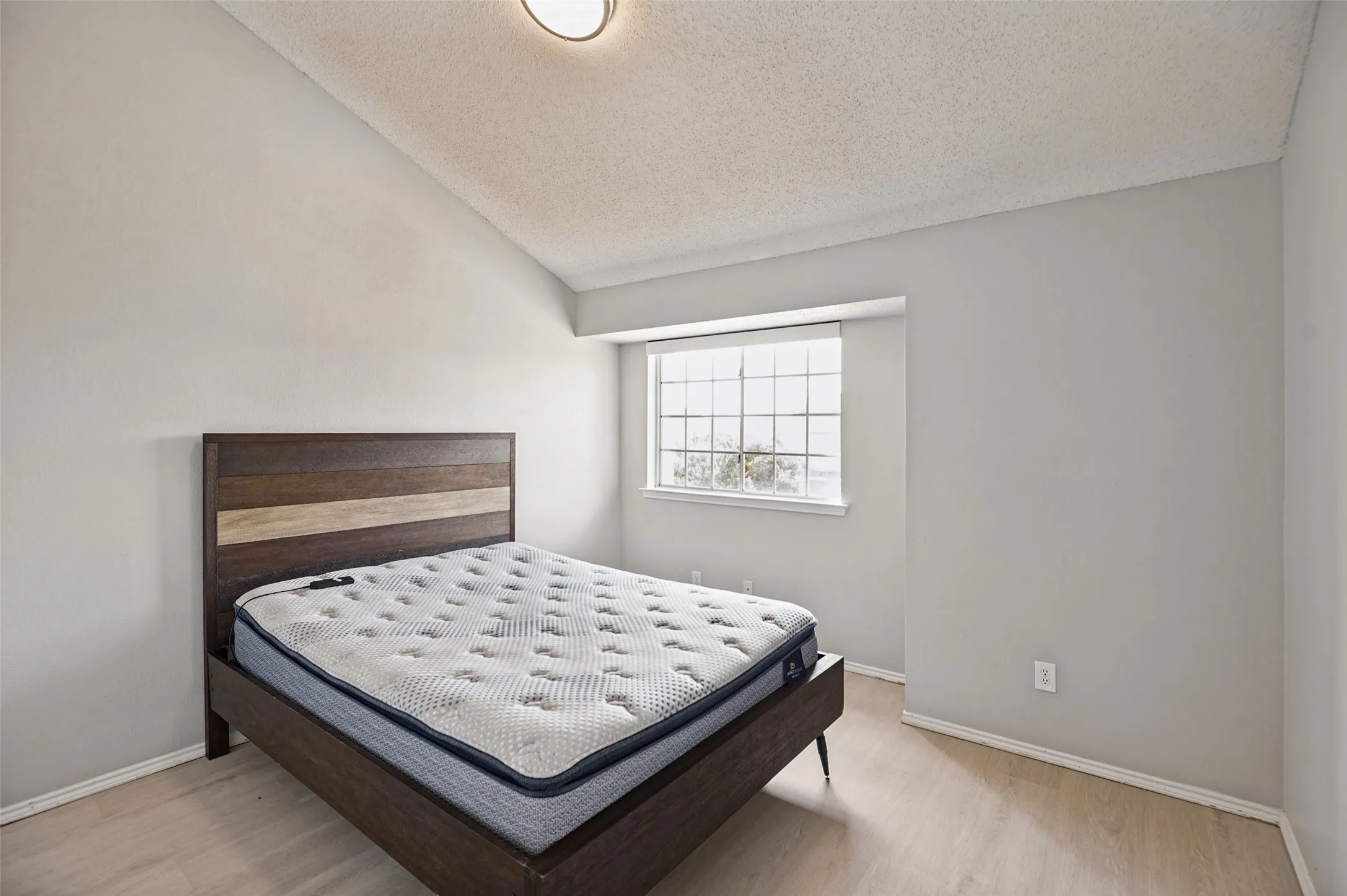 Townhouse For Rent in Collin County , 8400 Hickory Street 1402, Frisco, Texas 75034, 3 Bedroom, 2 Bathroom, 2 Garage spaces, 1,555 Sqft, built in 1995, mls#21375993, Real Estate Agent in Frisco, Homes For Rent in Collin county, Homes For Rent in Frisco, Realtor in Frisco Texas, Real Estate Brokerage Independent Realty Texas, Luminita Cordes Realtor