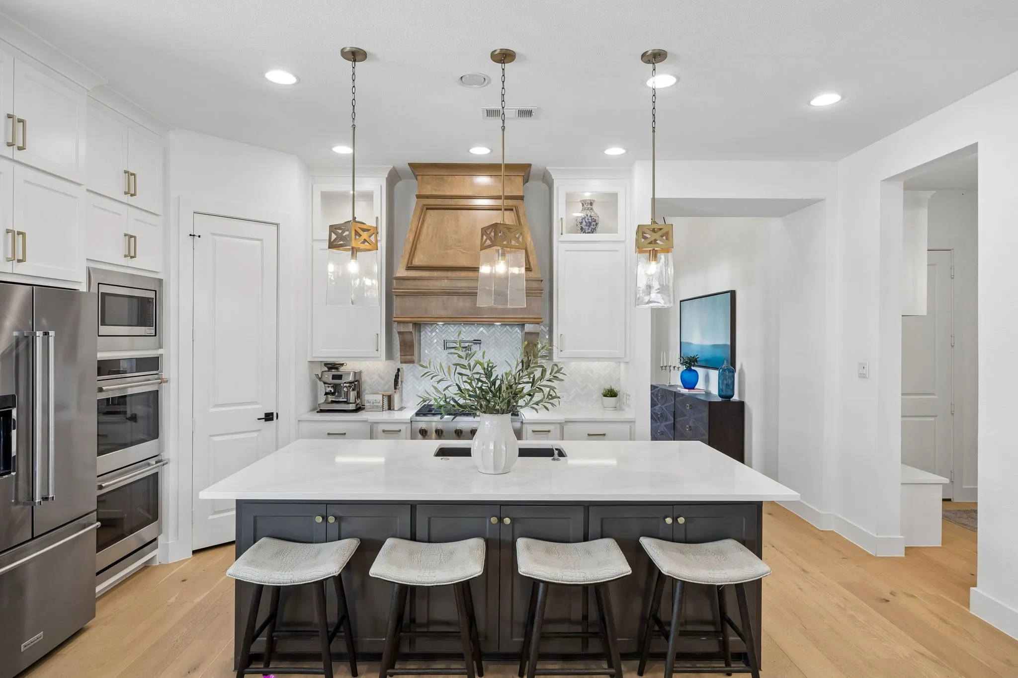 Single Family Residence For Sale in Denton County , 8424 Wembley, The Colony, Texas 75056, 4 Bedroom, 4 Bathroom, 3 Garage spaces, 2,549 Sqft, built in 2022, mls#21392751, Real Estate Agent in The Colony, Homes For Sale in Denton county, Homes For Sale in The Colony, Realtor in The Colony Texas, Real Estate Brokerage Independent Realty Texas, Luminita Cordes Realtor