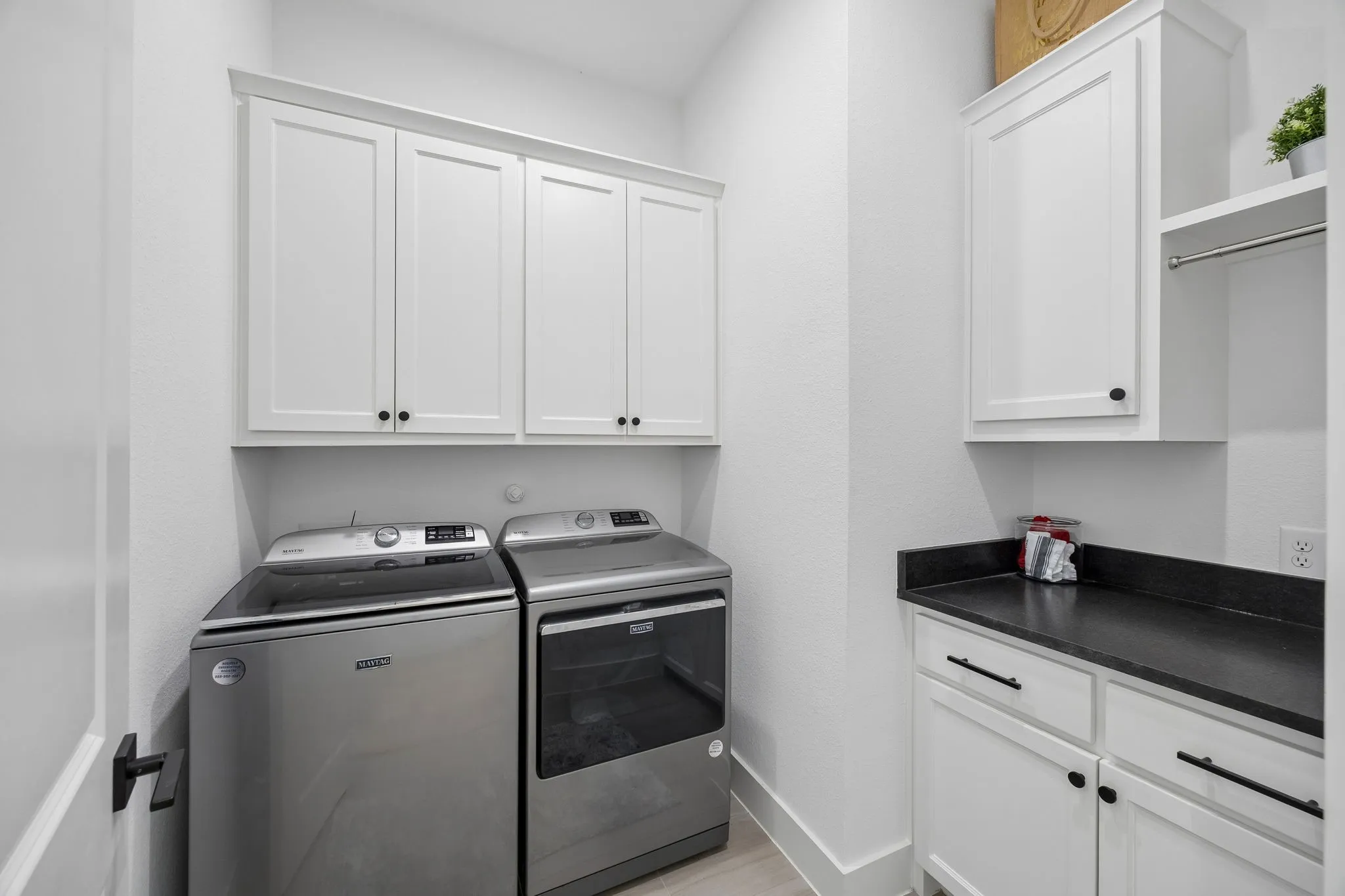 Single Family Residence For Sale in Denton County , 8424 Wembley, The Colony, Texas 75056, 4 Bedroom, 4 Bathroom, 3 Garage spaces, 2,549 Sqft, built in 2022, mls#21392751, Real Estate Agent in The Colony, Homes For Sale in Denton county, Homes For Sale in The Colony, Realtor in The Colony Texas, Real Estate Brokerage Independent Realty Texas, Luminita Cordes Realtor