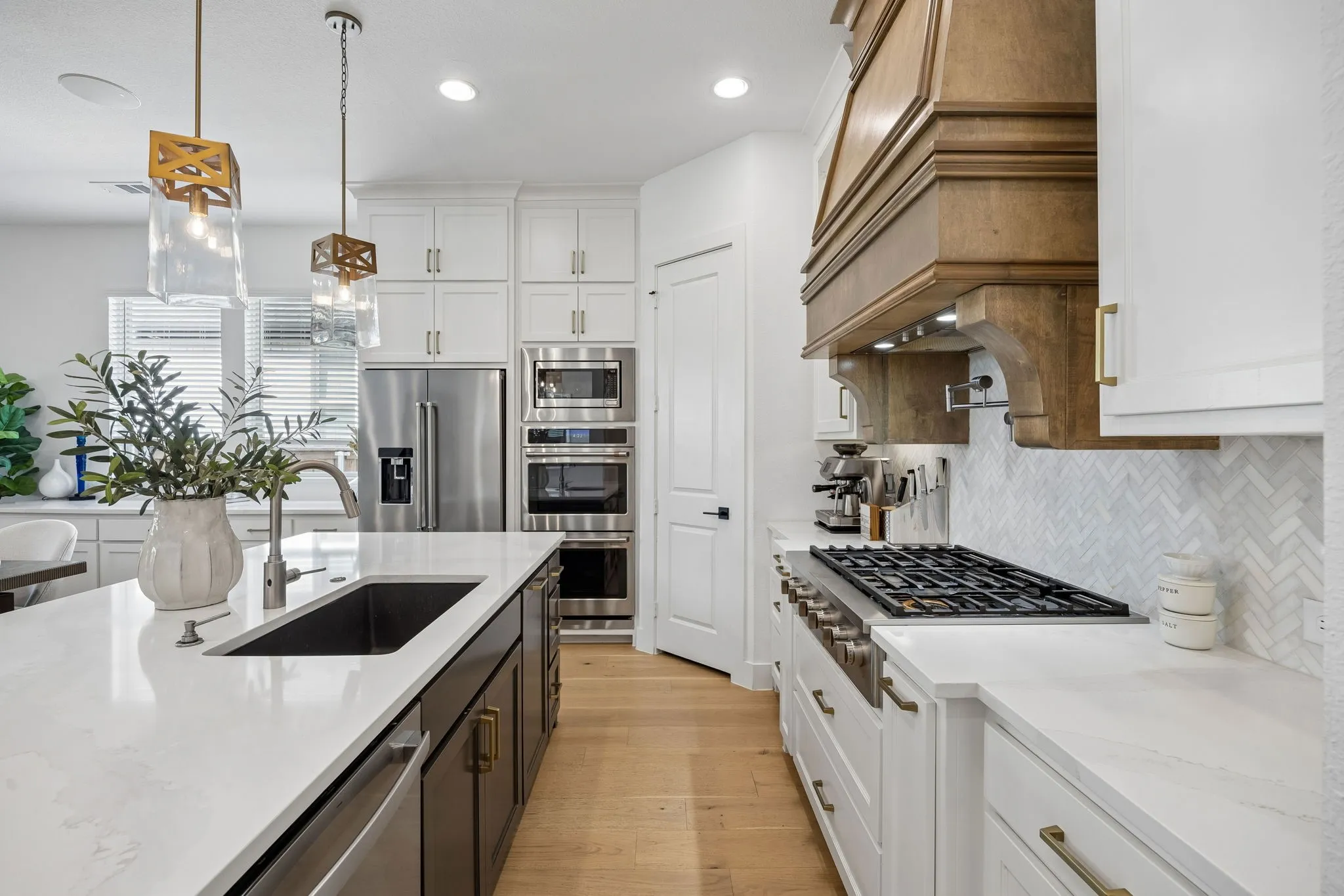Single Family Residence For Sale in Denton County , 8424 Wembley, The Colony, Texas 75056, 4 Bedroom, 4 Bathroom, 3 Garage spaces, 2,549 Sqft, built in 2022, mls#21392751, Real Estate Agent in The Colony, Homes For Sale in Denton county, Homes For Sale in The Colony, Realtor in The Colony Texas, Real Estate Brokerage Independent Realty Texas, Luminita Cordes Realtor