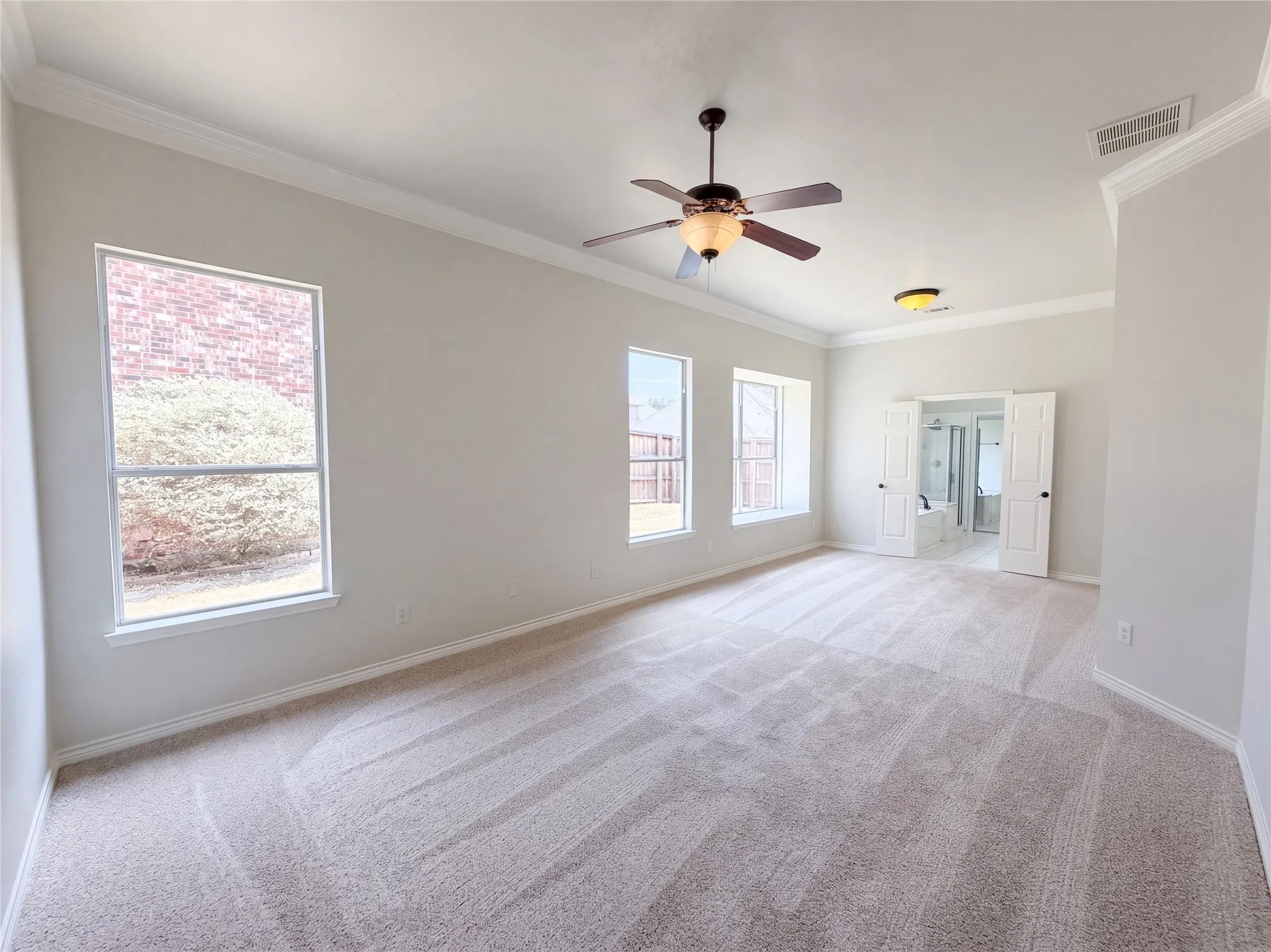 Single Family Residence For Sale in Dallas County , 8703 Stonecrest Drive, Irving, Texas 75063, 3 Bedroom, 2 Bathroom, 2 Garage spaces, 1,626 Sqft, built in 1993, mls#21390996, Real Estate Agent in Irving, Homes For Sale in Dallas county, Homes For Sale in Irving, Realtor in Irving Texas, Real Estate Brokerage Independent Realty Texas, Luminita Cordes Realtor