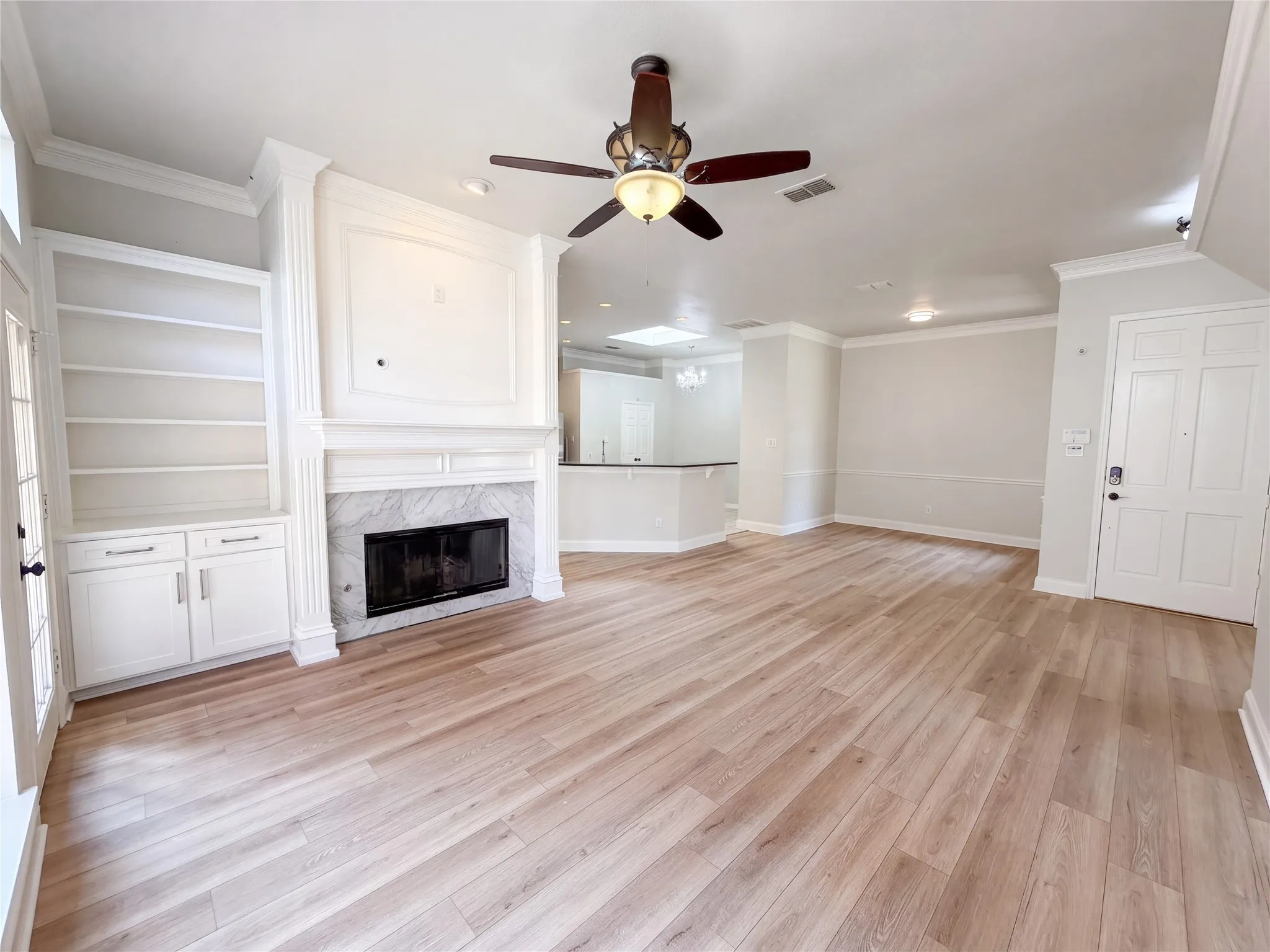 Single Family Residence For Sale in Dallas County , 8703 Stonecrest Drive, Irving, Texas 75063, 3 Bedroom, 2 Bathroom, 2 Garage spaces, 1,626 Sqft, built in 1993, mls#21390996, Real Estate Agent in Irving, Homes For Sale in Dallas county, Homes For Sale in Irving, Realtor in Irving Texas, Real Estate Brokerage Independent Realty Texas, Luminita Cordes Realtor