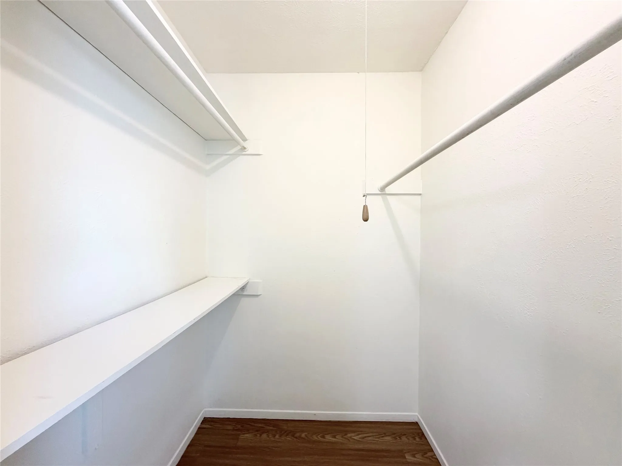 Single Family Residence For Rent in Dallas County , 610 Colonial Drive, Garland, Texas 75043, 4 Bedroom, 3 Bathroom, 2 Garage spaces, 2,186 Sqft, built in 1971, mls#21392761, Real Estate Agent in Garland, Homes For Rent in Dallas county, Homes For Rent in Garland, Realtor in Garland Texas, Real Estate Brokerage Independent Realty Texas, Luminita Cordes Realtor