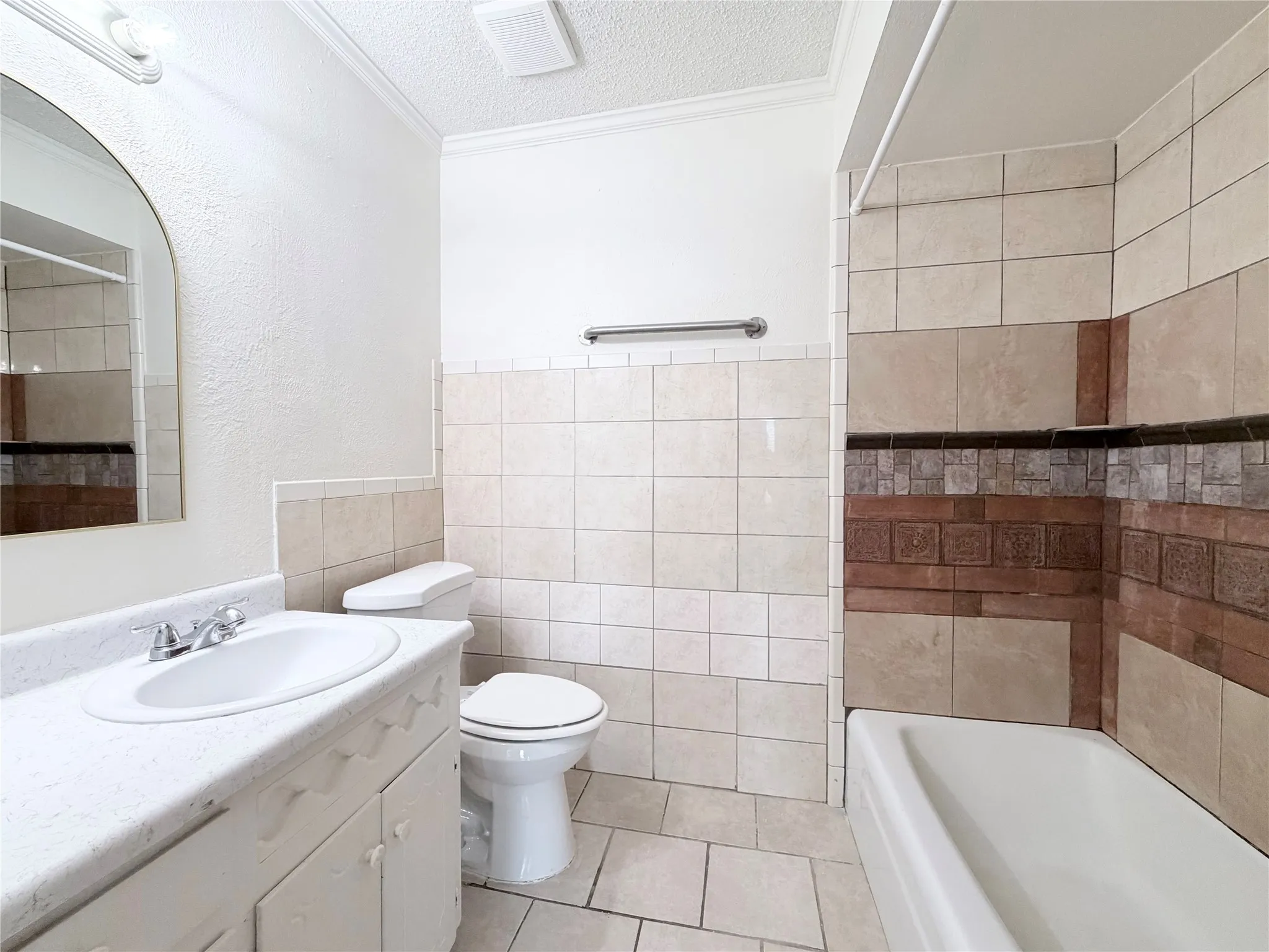 Single Family Residence For Rent in Dallas County , 610 Colonial Drive, Garland, Texas 75043, 4 Bedroom, 3 Bathroom, 2 Garage spaces, 2,186 Sqft, built in 1971, mls#21392761, Real Estate Agent in Garland, Homes For Rent in Dallas county, Homes For Rent in Garland, Realtor in Garland Texas, Real Estate Brokerage Independent Realty Texas, Luminita Cordes Realtor