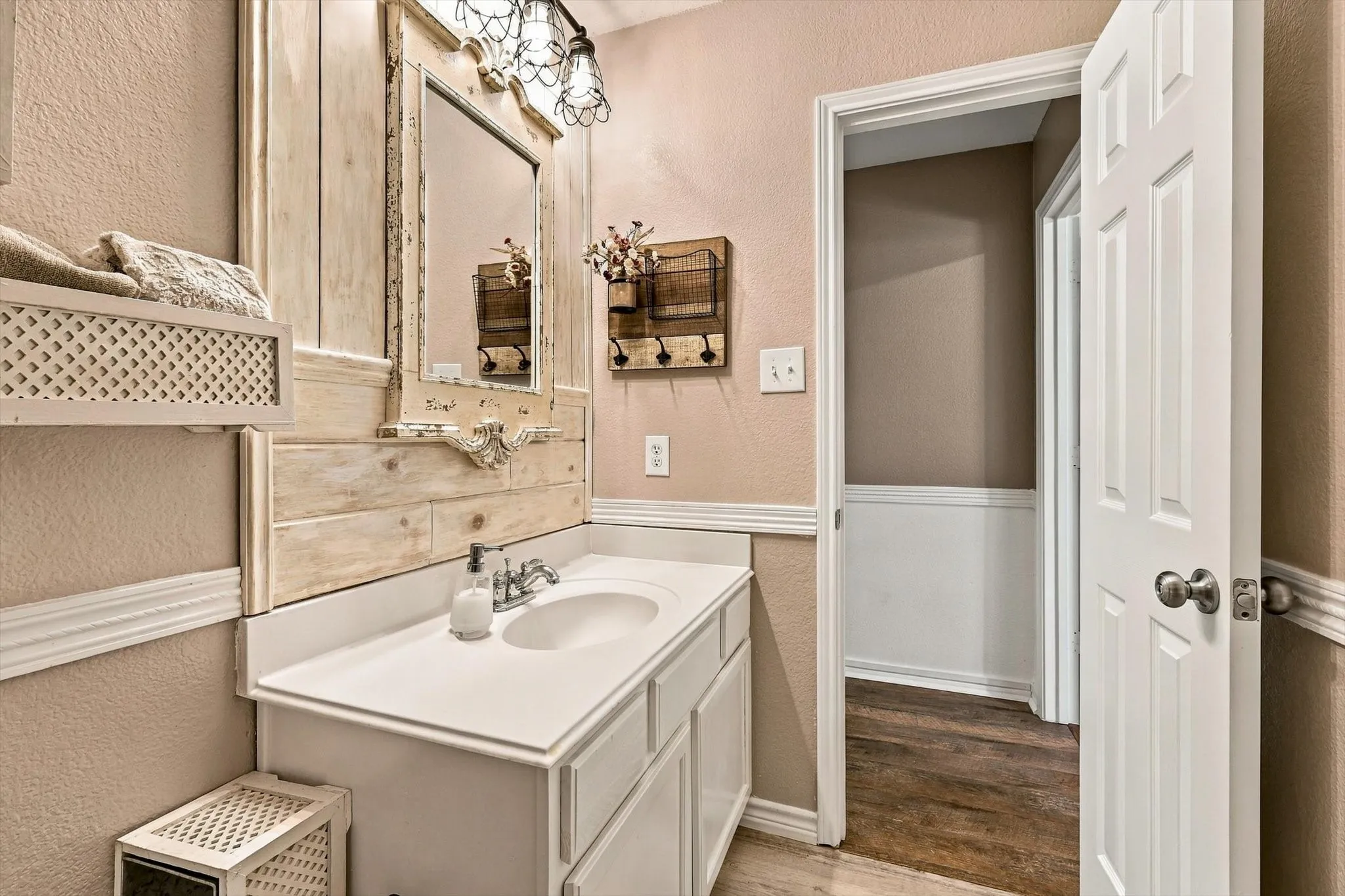 Charming bathroom design.