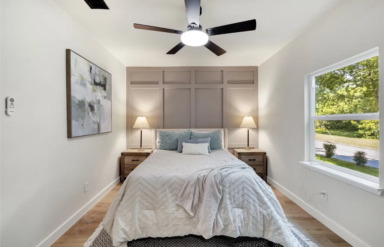 Single Family Residence For Sale in Collin County , 203 Broad Street, Mc Kinney, Texas 75069, 3 Bedroom, 2 Bathroom, Garage spaces, 1,200 Sqft, built in 1959, mls#21392764, Real Estate Agent in Mc Kinney, Homes For Sale in Collin county, Homes For Sale in Mc Kinney, Realtor in Mc Kinney Texas, Real Estate Brokerage Independent Realty Texas, Luminita Cordes Realtor