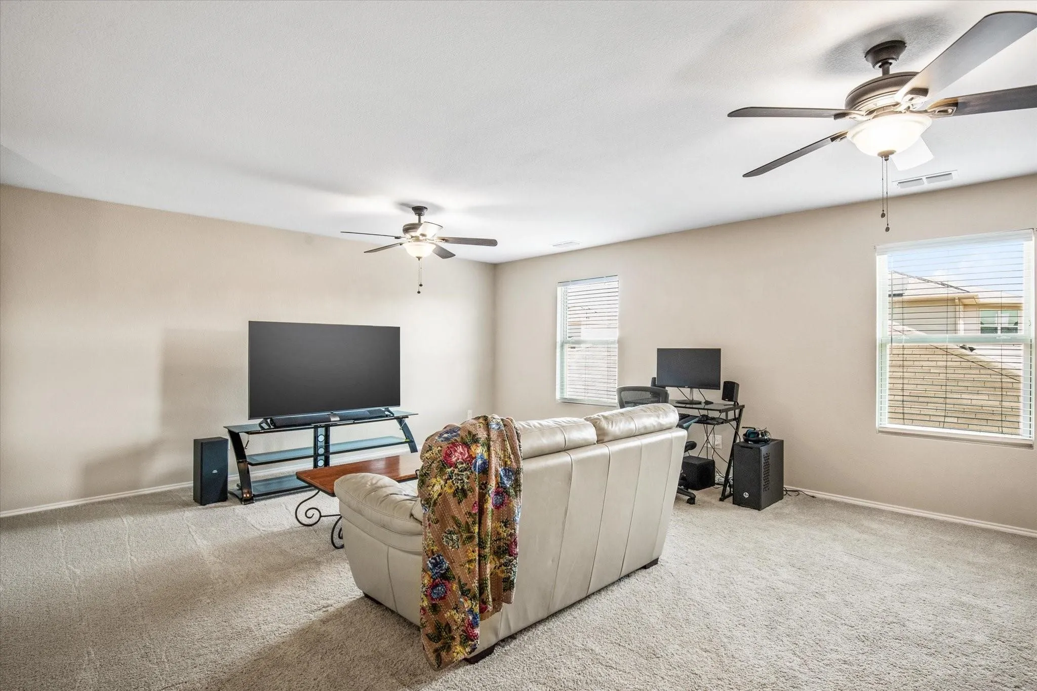 Single Family Residence For Sale in Tarrant County , 2929 Spotted Fawn Drive, Fort Worth, Texas 76108, 4 Bedroom, 3 Bathroom, 2 Garage spaces, 3,046 Sqft, built in 2019, mls#21386514, Real Estate Agent in Fort Worth, Homes For Sale in Tarrant county, Homes For Sale in Fort Worth, Realtor in Fort Worth Texas, Real Estate Brokerage Independent Realty Texas, Luminita Cordes Realtor