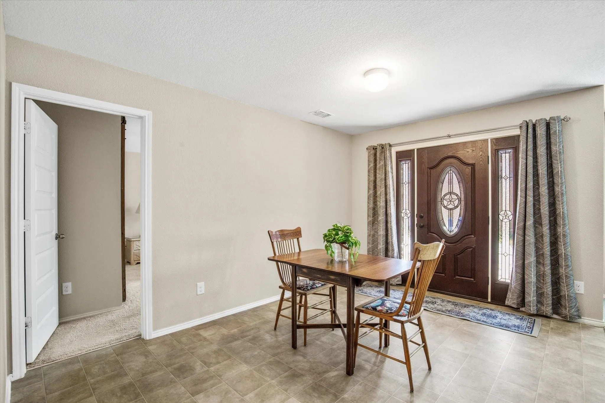 Single Family Residence For Sale in Tarrant County , 2929 Spotted Fawn Drive, Fort Worth, Texas 76108, 4 Bedroom, 3 Bathroom, 2 Garage spaces, 3,046 Sqft, built in 2019, mls#21386514, Real Estate Agent in Fort Worth, Homes For Sale in Tarrant county, Homes For Sale in Fort Worth, Realtor in Fort Worth Texas, Real Estate Brokerage Independent Realty Texas, Luminita Cordes Realtor