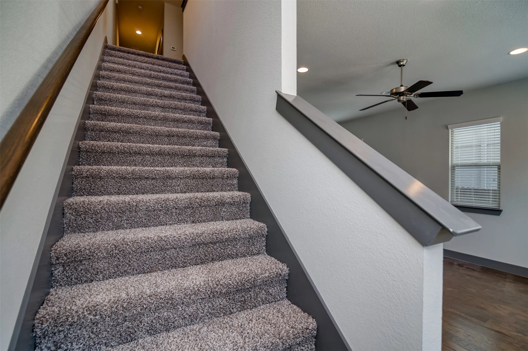 Townhouse For Rent in Tarrant County , 216 Wimberly Street, Fort Worth, Texas 76107, 3 Bedroom, 3 Bathroom, 2 Garage spaces, 2,080 Sqft, built in 2016, mls#21384219, Real Estate Agent in Fort Worth, Homes For Rent in Tarrant county, Homes For Rent in Fort Worth, Realtor in Fort Worth Texas, Real Estate Brokerage Independent Realty Texas, Luminita Cordes Realtor