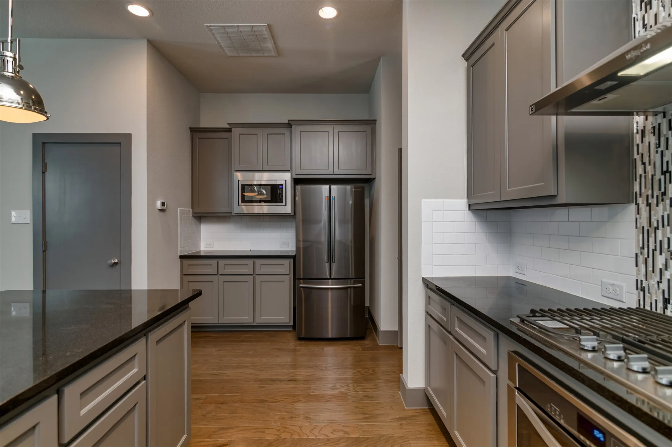 Townhouse For Rent in Tarrant County , 216 Wimberly Street, Fort Worth, Texas 76107, 3 Bedroom, 3 Bathroom, 2 Garage spaces, 2,080 Sqft, built in 2016, mls#21384219, Real Estate Agent in Fort Worth, Homes For Rent in Tarrant county, Homes For Rent in Fort Worth, Realtor in Fort Worth Texas, Real Estate Brokerage Independent Realty Texas, Luminita Cordes Realtor