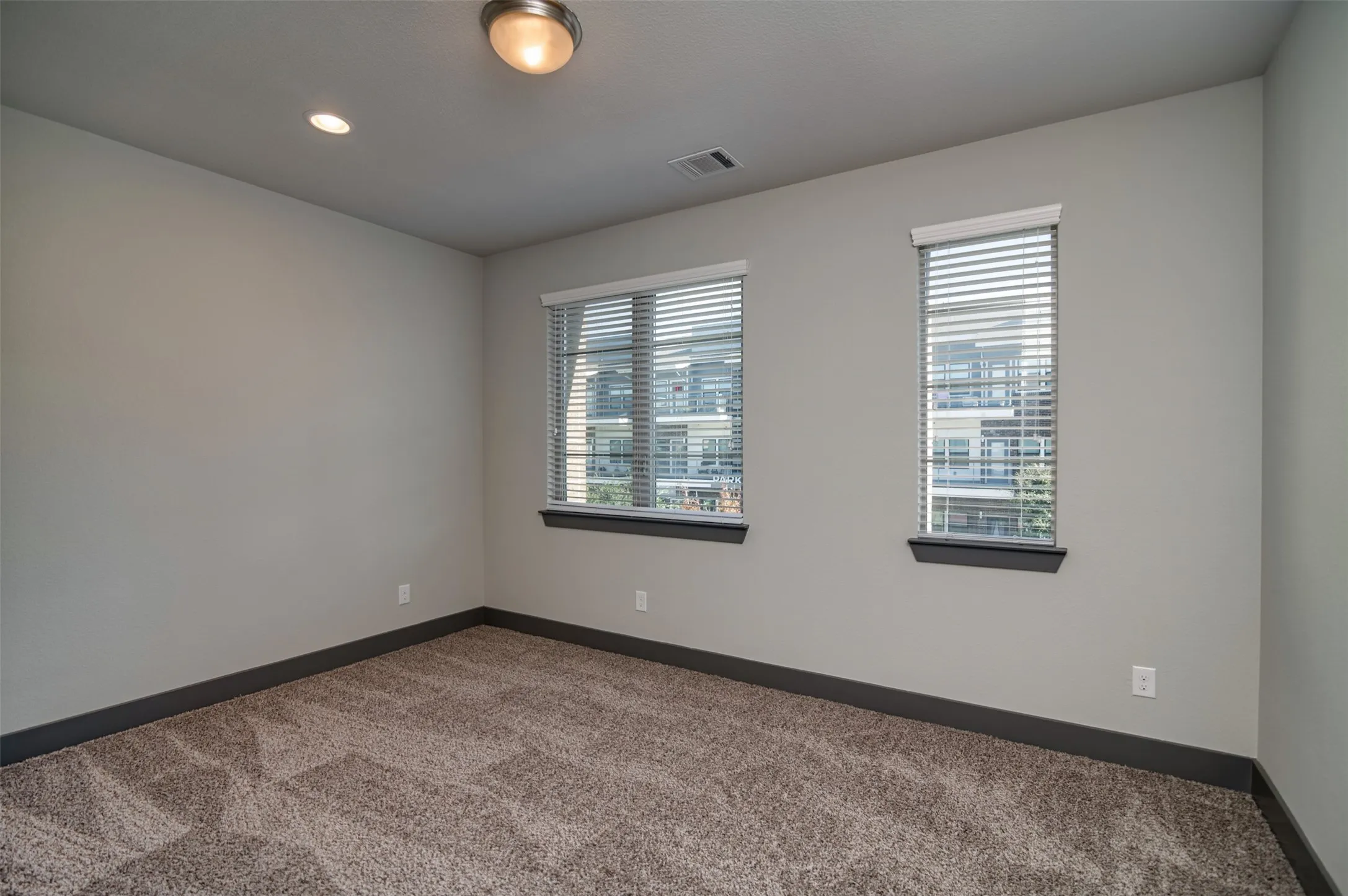 Townhouse For Rent in Tarrant County , 216 Wimberly Street, Fort Worth, Texas 76107, 3 Bedroom, 3 Bathroom, 2 Garage spaces, 2,080 Sqft, built in 2016, mls#21384219, Real Estate Agent in Fort Worth, Homes For Rent in Tarrant county, Homes For Rent in Fort Worth, Realtor in Fort Worth Texas, Real Estate Brokerage Independent Realty Texas, Luminita Cordes Realtor